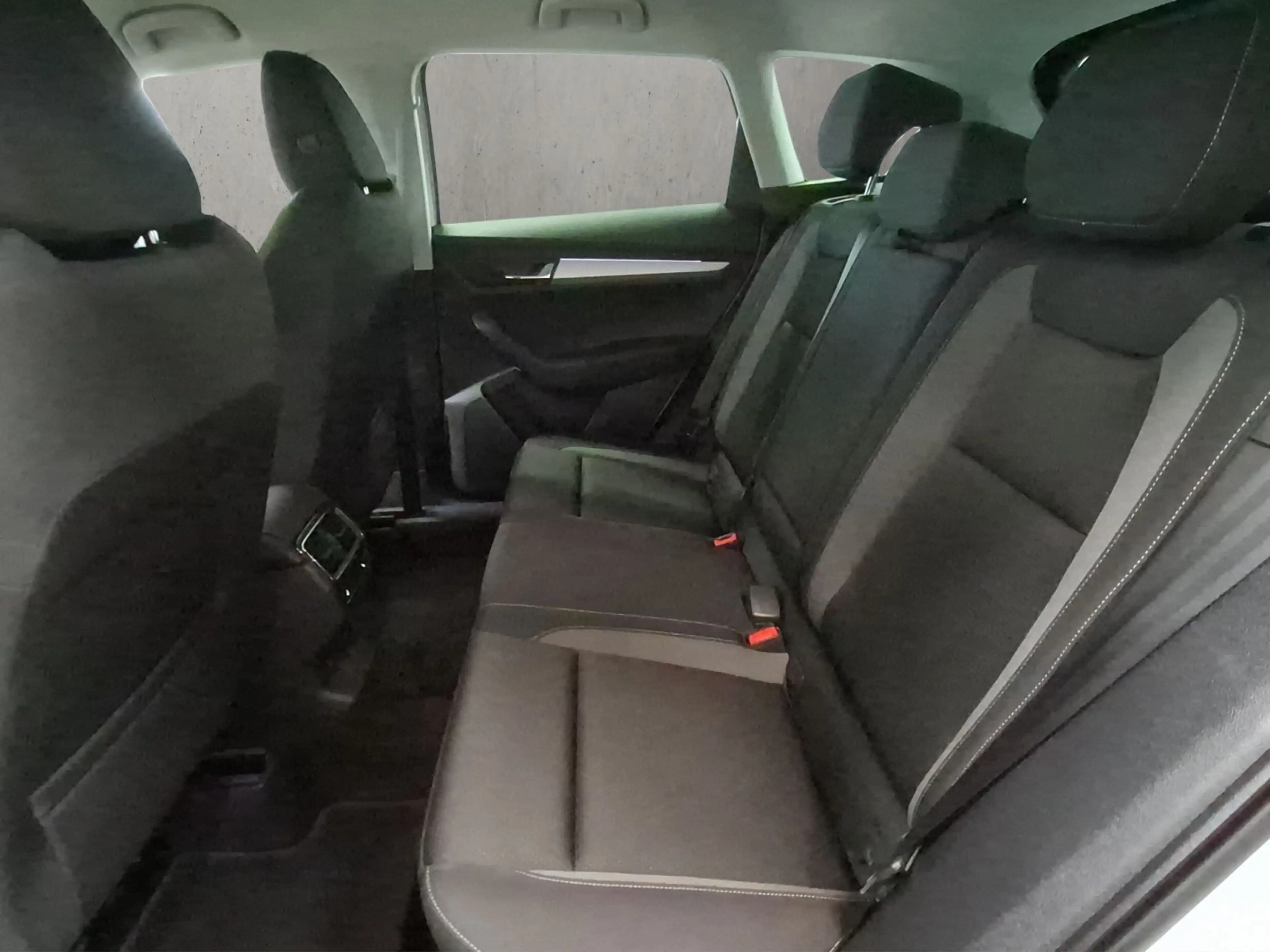 Skoda Karoq Ambition — photo 14
