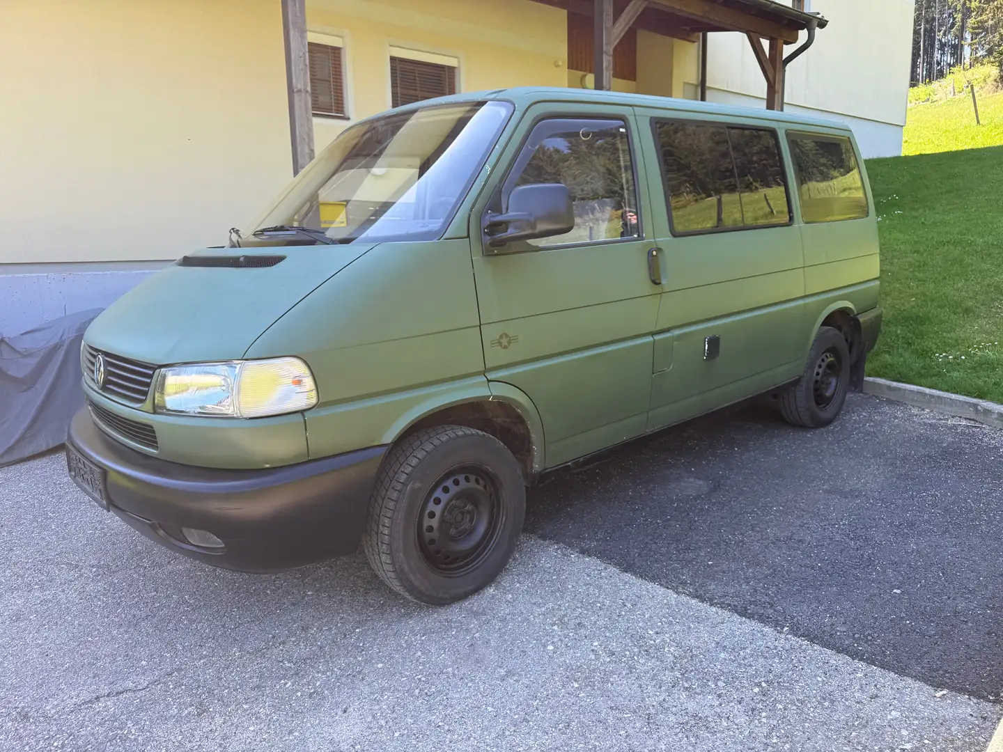 Volkswagen T4 Caravelle Caravelle 3-3-3 2,4 Ds. lg. Grün - 2