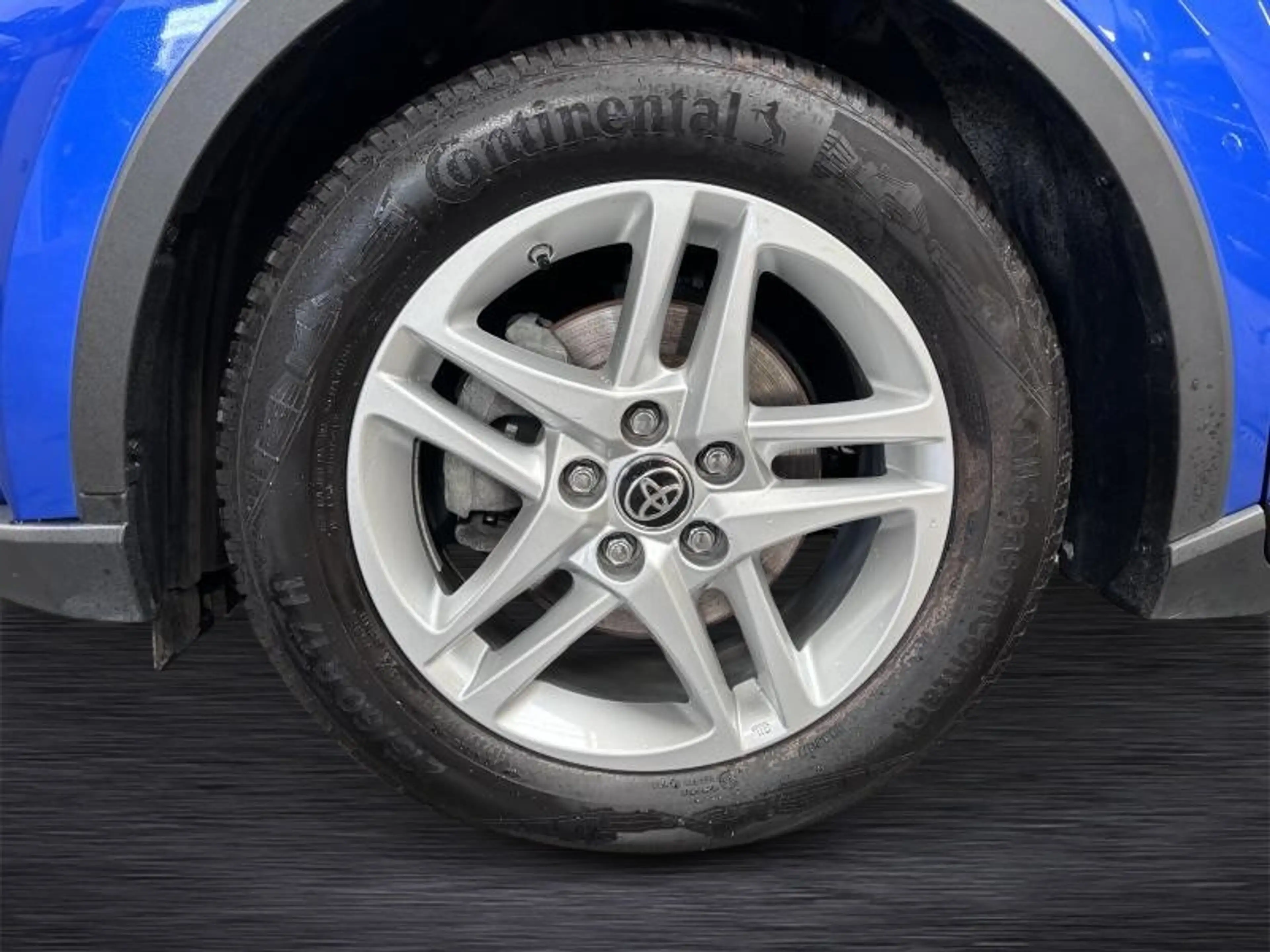 Toyota C-HR C-ENTER 1.8 HSD — photo 6