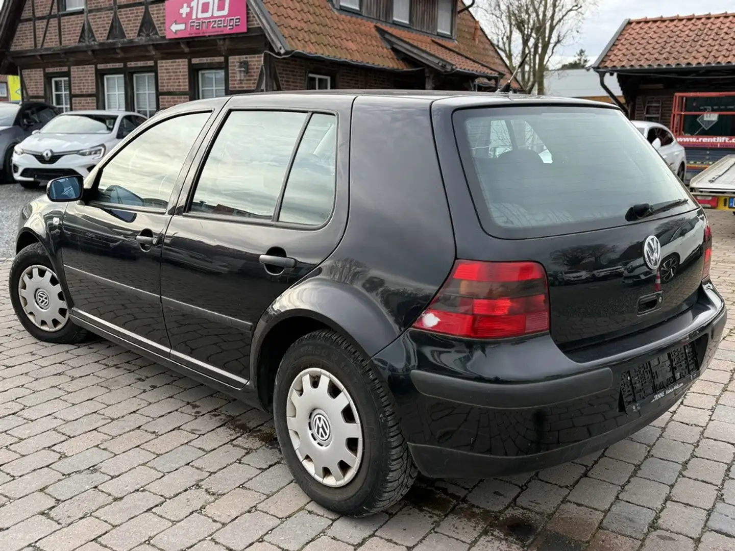 Volkswagen Golf IV 1.6 Special, 1.Hd.,Autom., Klima, Sitzh. Schwarz - 2