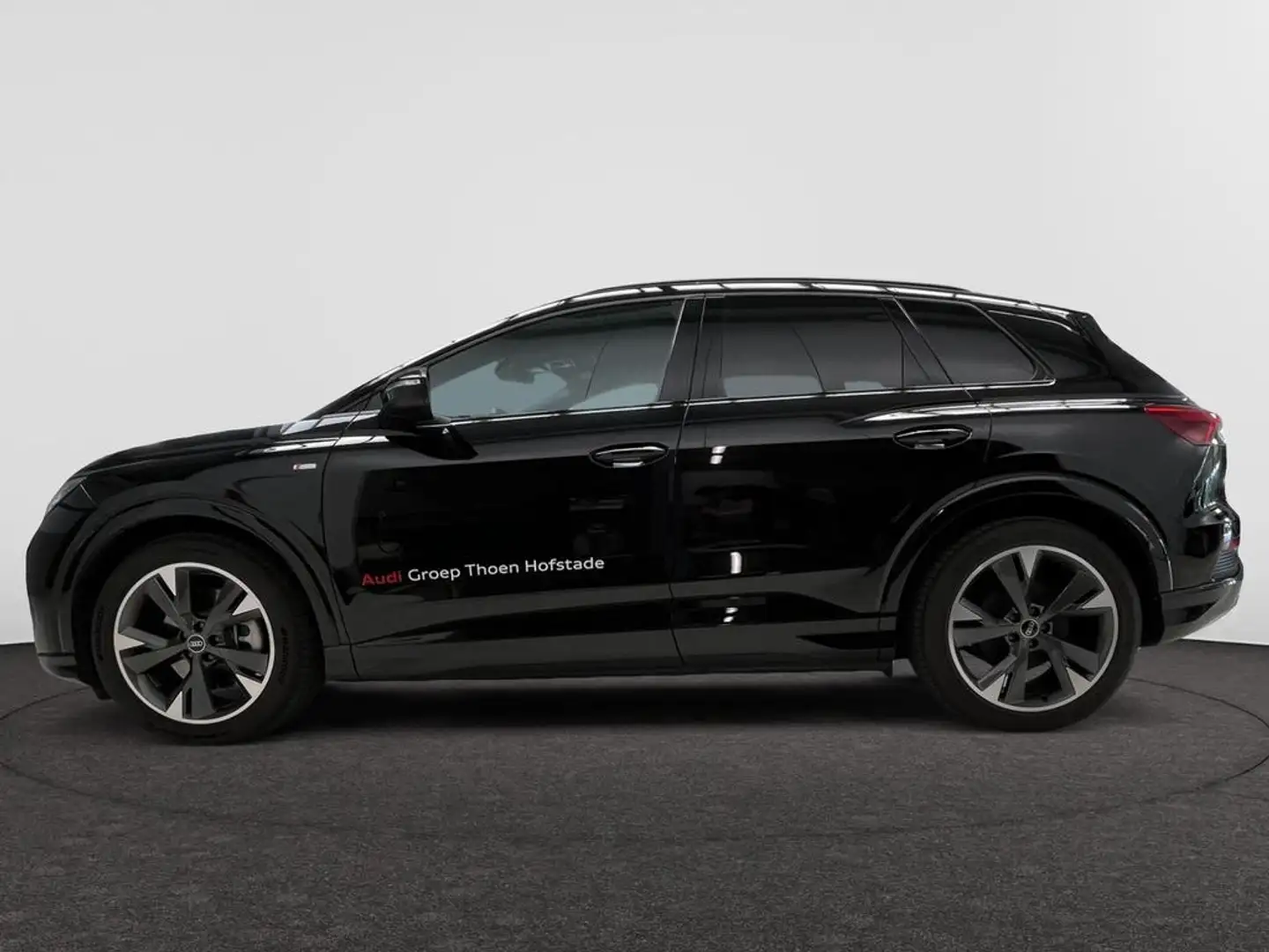 Audi Q4 e-tron Audi Q4  Corporate S 45 e-tron  210,00 kW Negro - 2