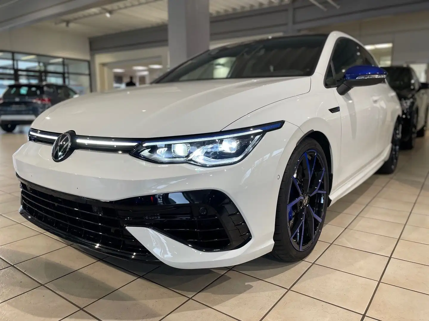 Volkswagen Golf VIII R20 Years 4Motion,HUD,PANO,V-MAX,Leder Blanc - 1