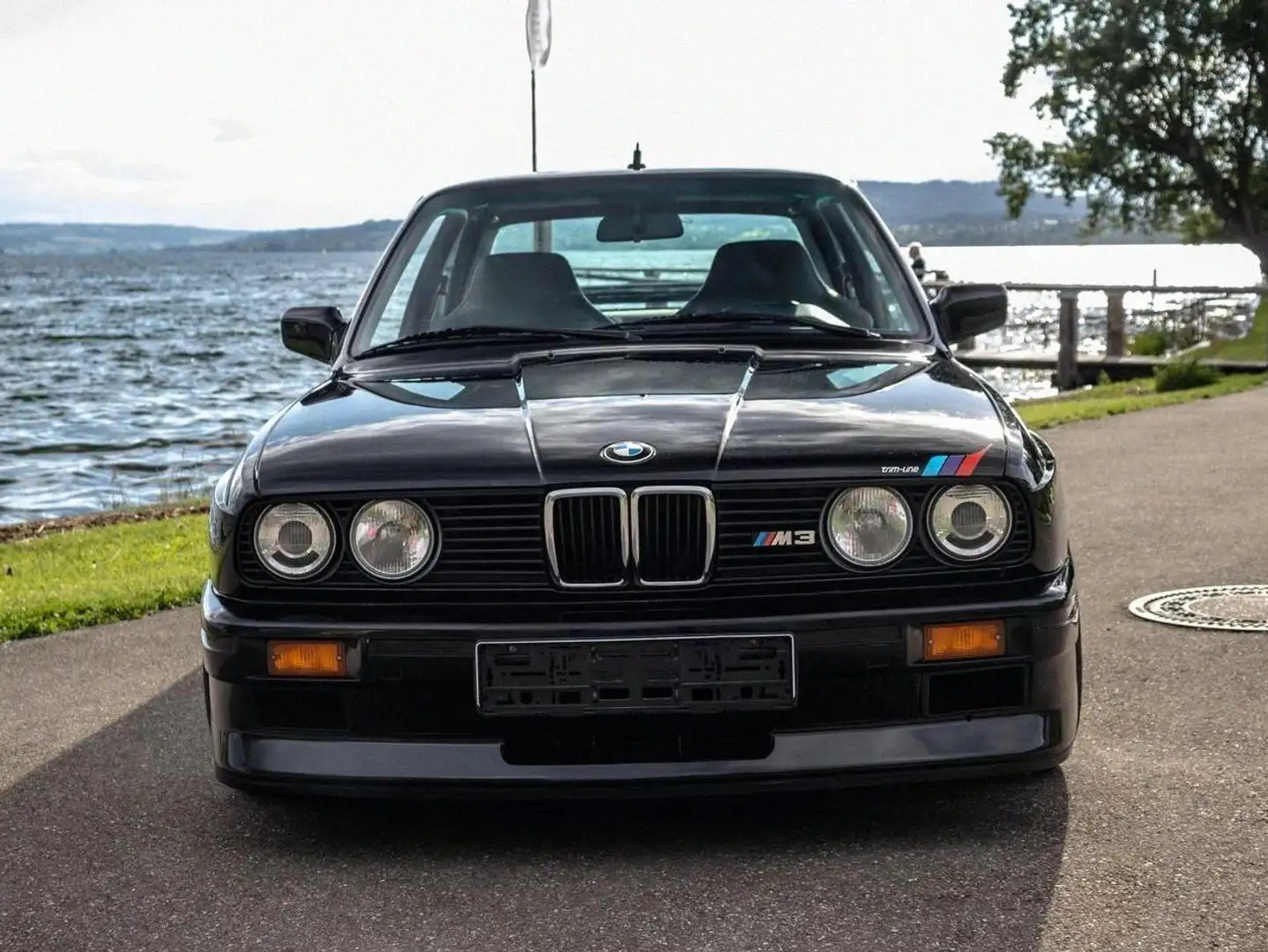 BMW M3 E30 M3 Sport Evolution Black - 2