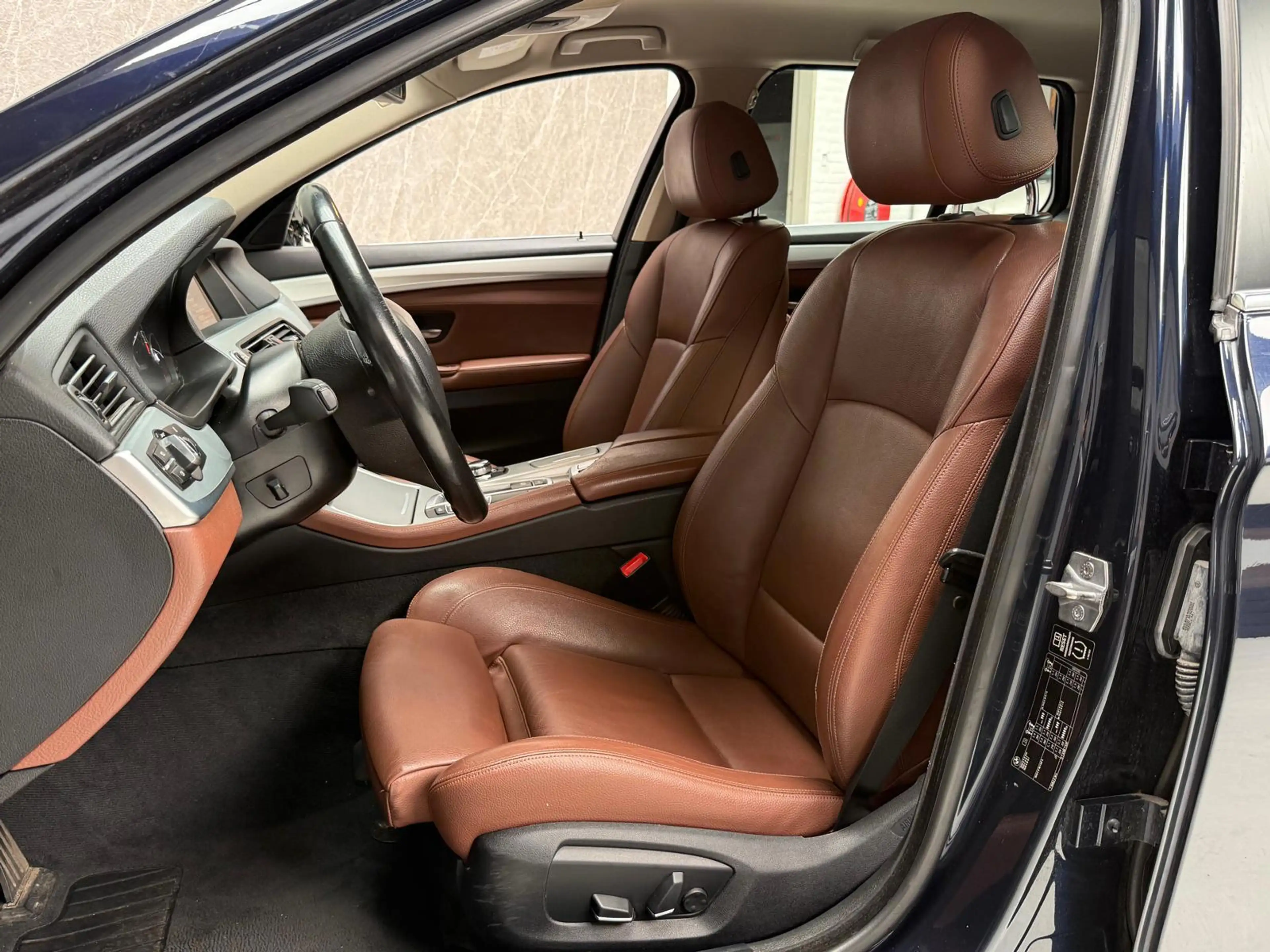 BMW 528 5-serie Touring 528i M Sport Edition High Executiv — photo 14
