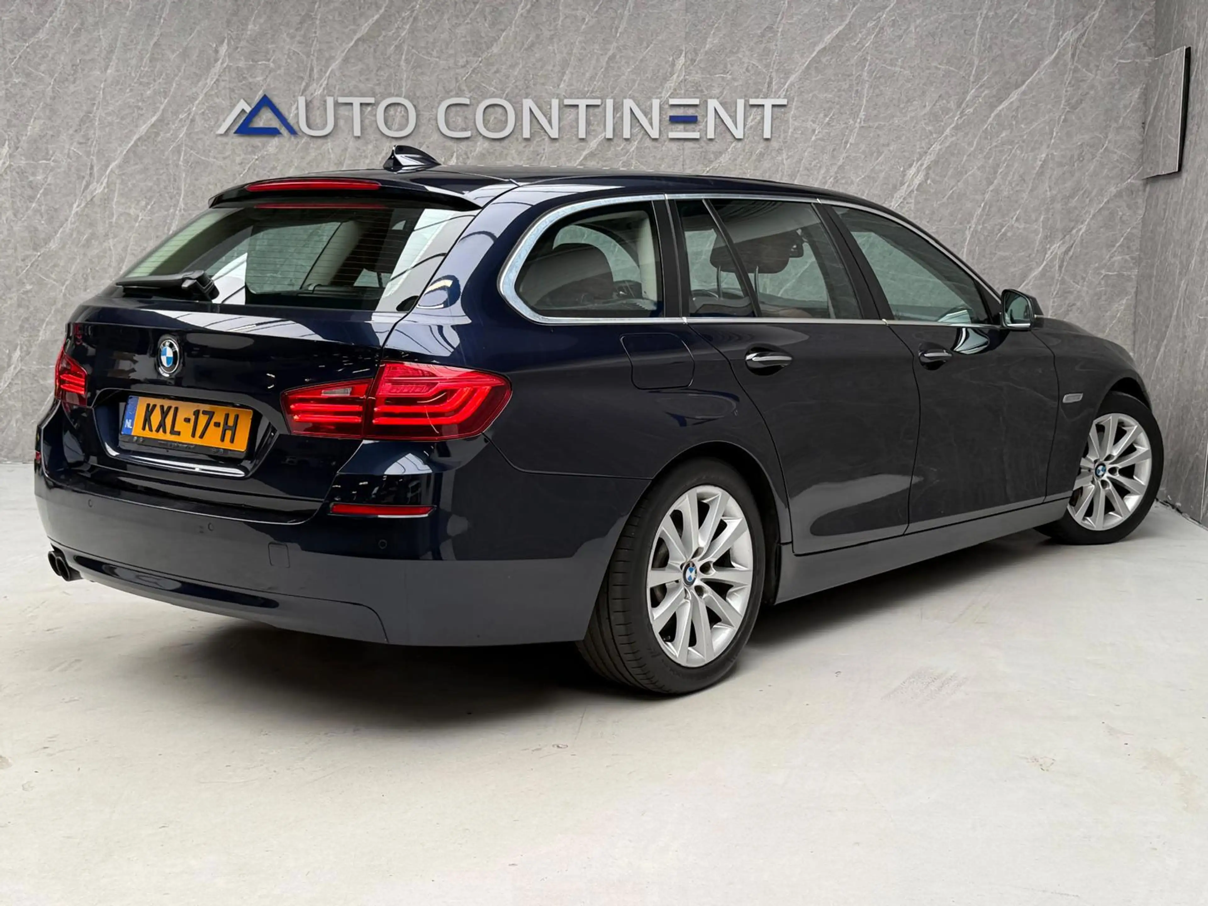 BMW 528 5-serie Touring 528i M Sport Edition High Executiv — photo 2