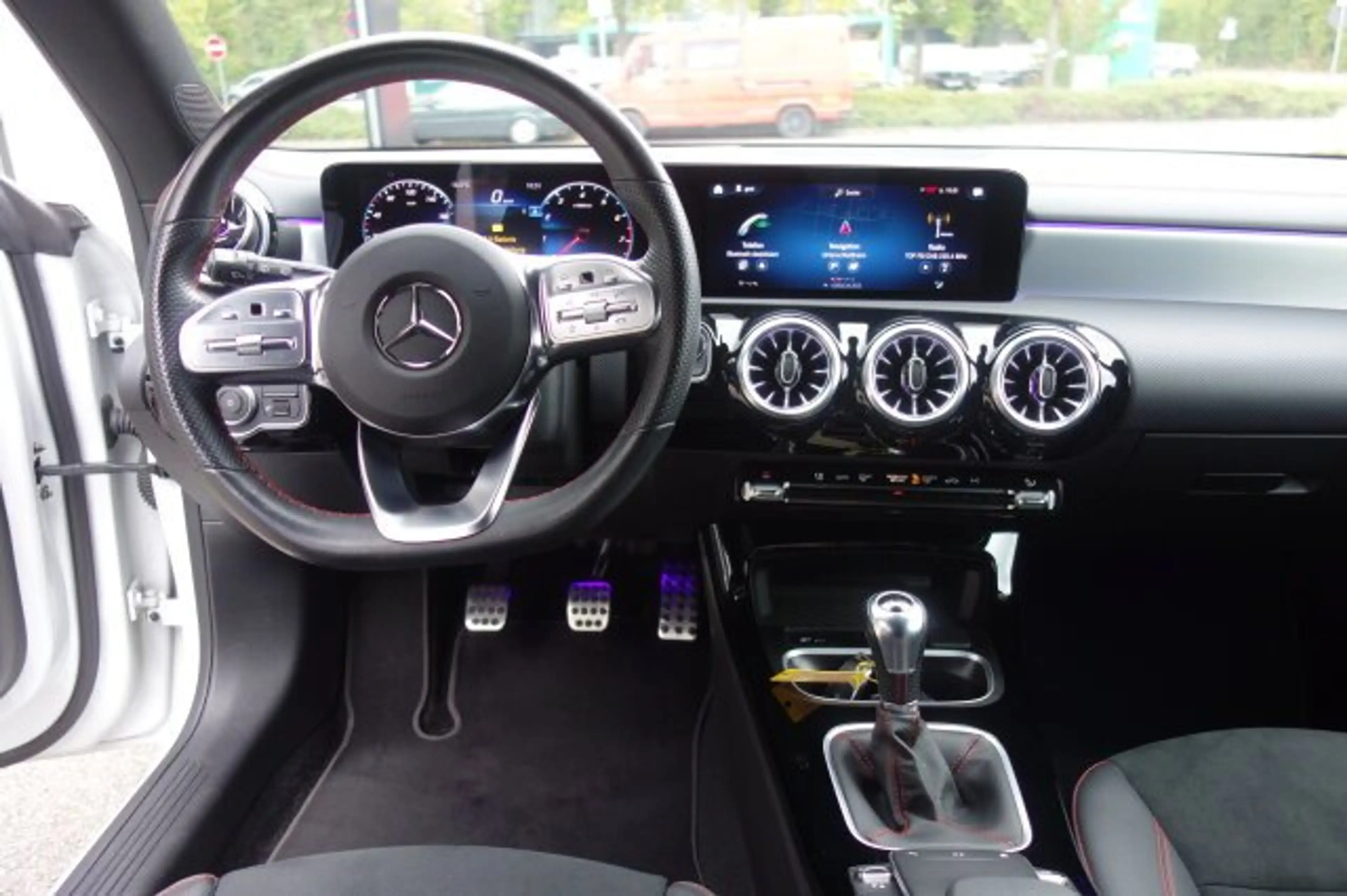Mercedes-Benz CLA 180 CLA 180 SHOOTING BRAKE AMG KAMERA NAVI LED 19'ZOLL — photo 13