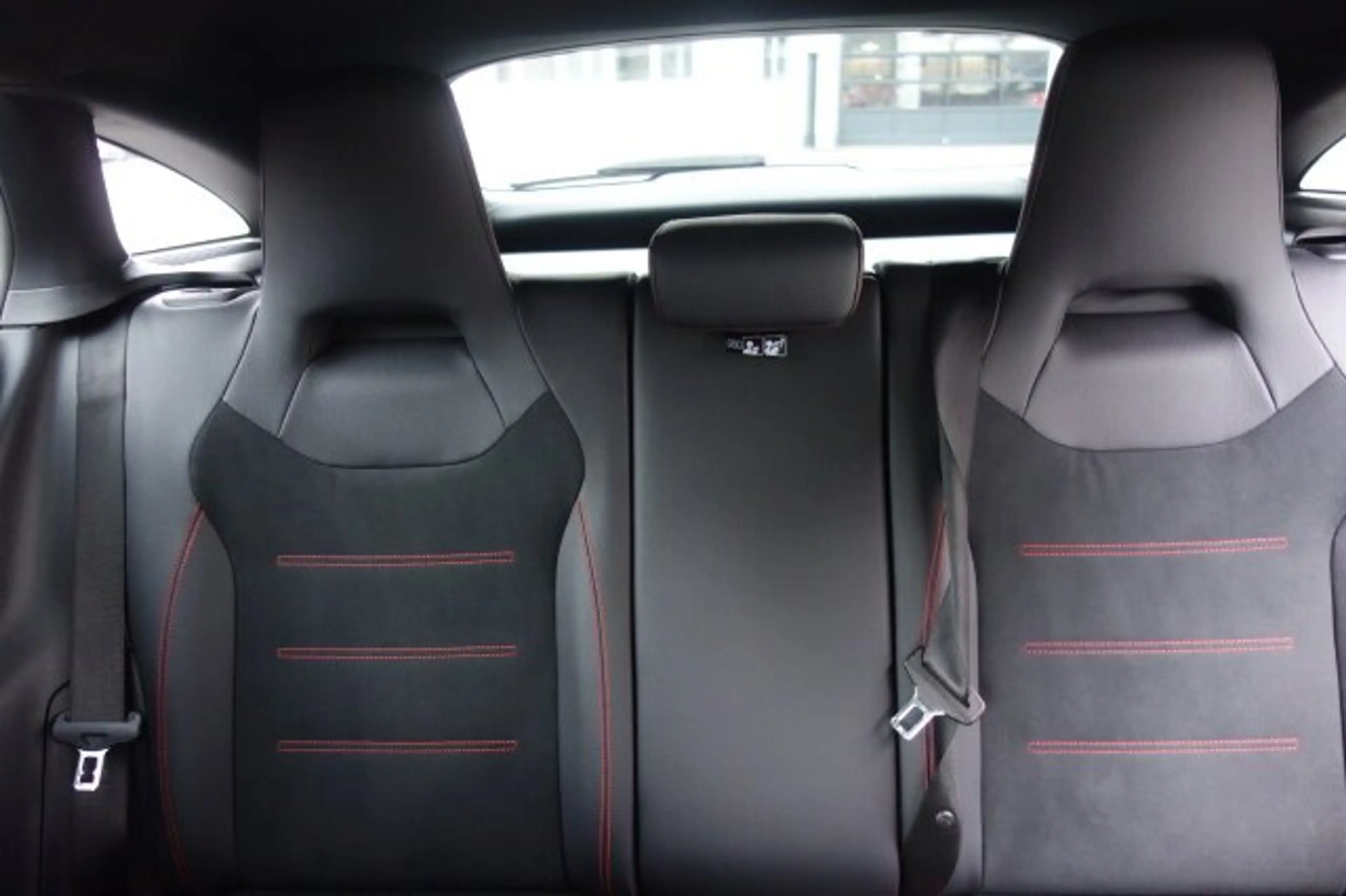 Mercedes-Benz CLA 180 CLA 180 SHOOTING BRAKE AMG KAMERA NAVI LED 19'ZOLL — photo 15