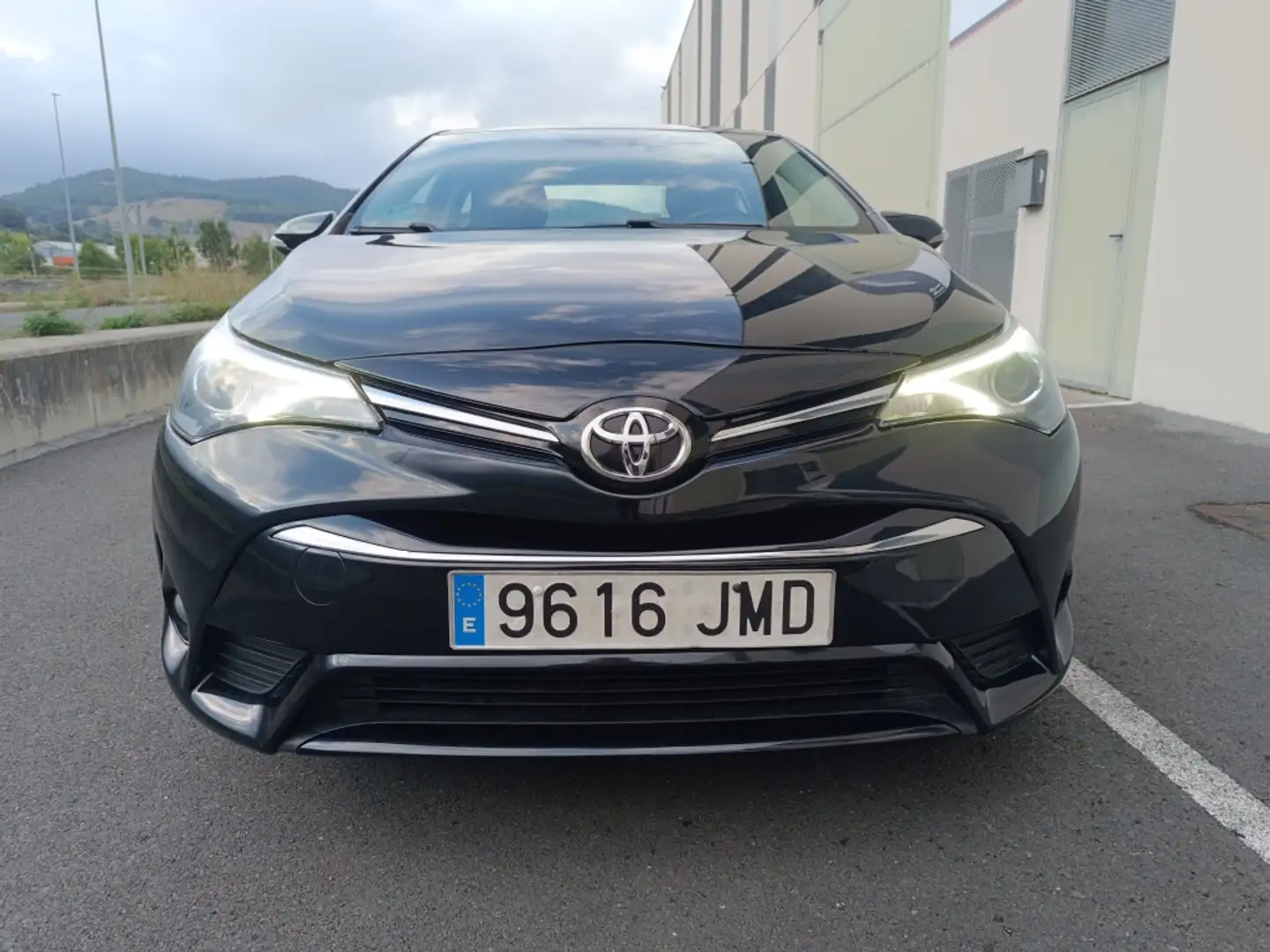 Toyota Avensis 150D Executive Schwarz - 2