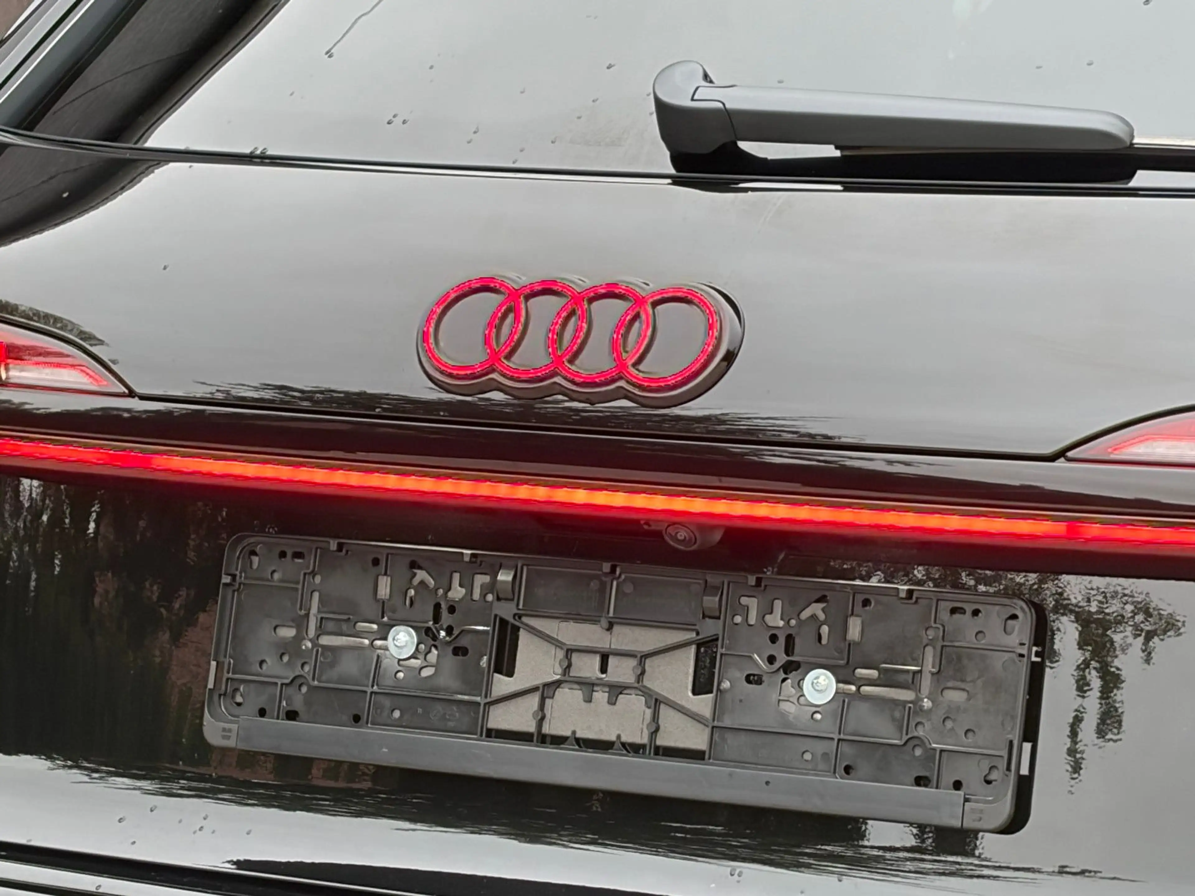 Audi Q3 SUV TFSI quattro S line Pano AHK Standheiz OL — photo 7