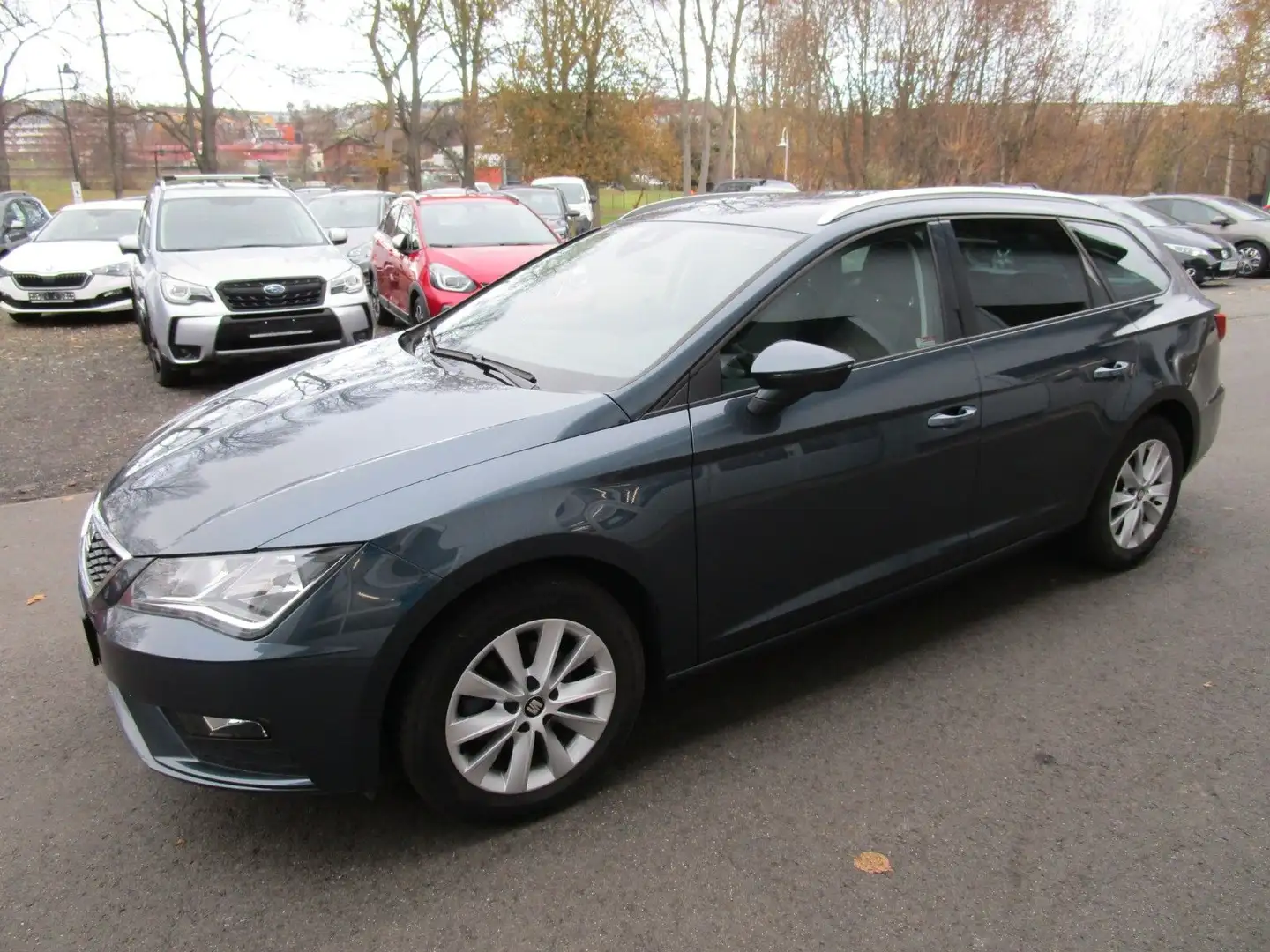 SEAT Leon ST 1.0 TSI 85kW Style Grau - 2