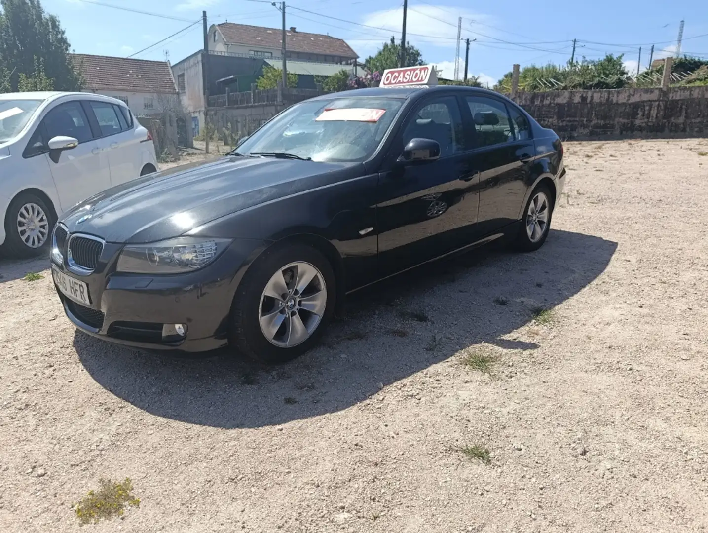 BMW 320 320dA Noir - 1
