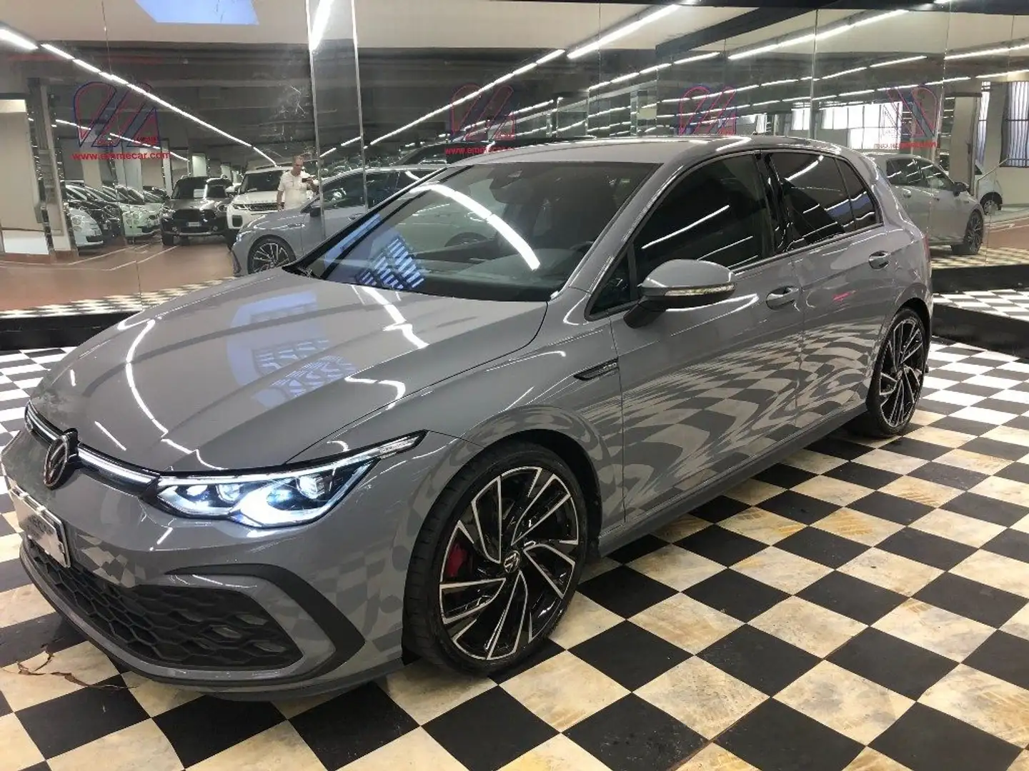 Volkswagen Golf 2.0 TDI GTD DSG Grijs - 1