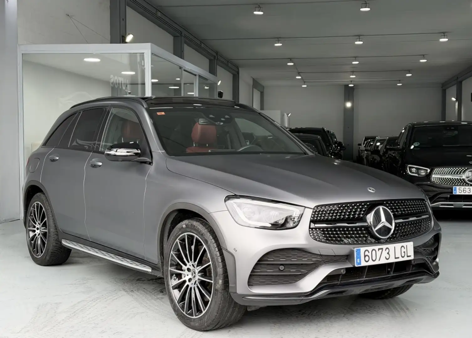 Mercedes-Benz GLC 220 220d 4Matic 9G-Tronic Gris - 2