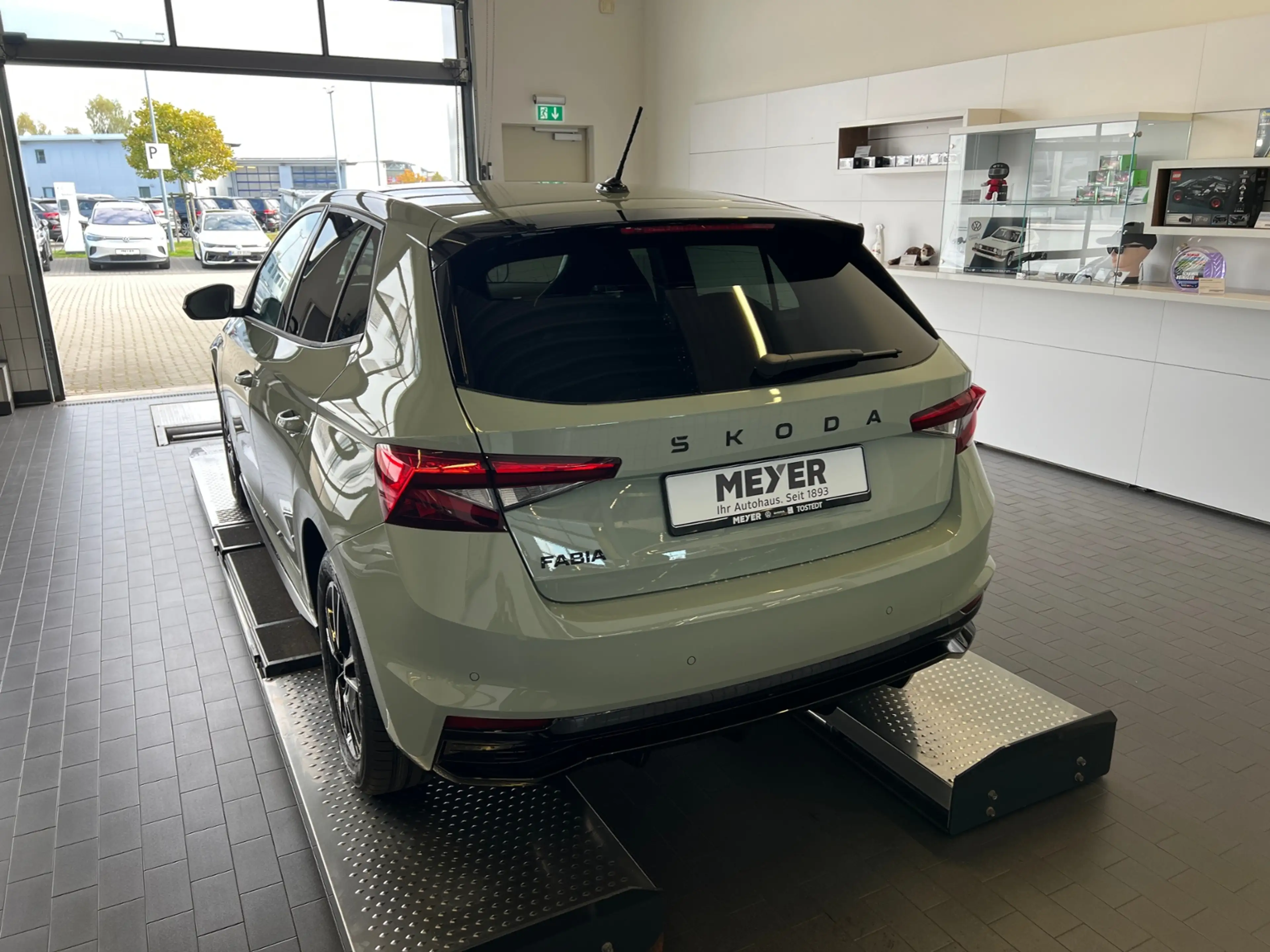 Skoda Fabia Monte Carlo 1.0 TSI DSG *LED, SmartLink, Kamera, — photo 4