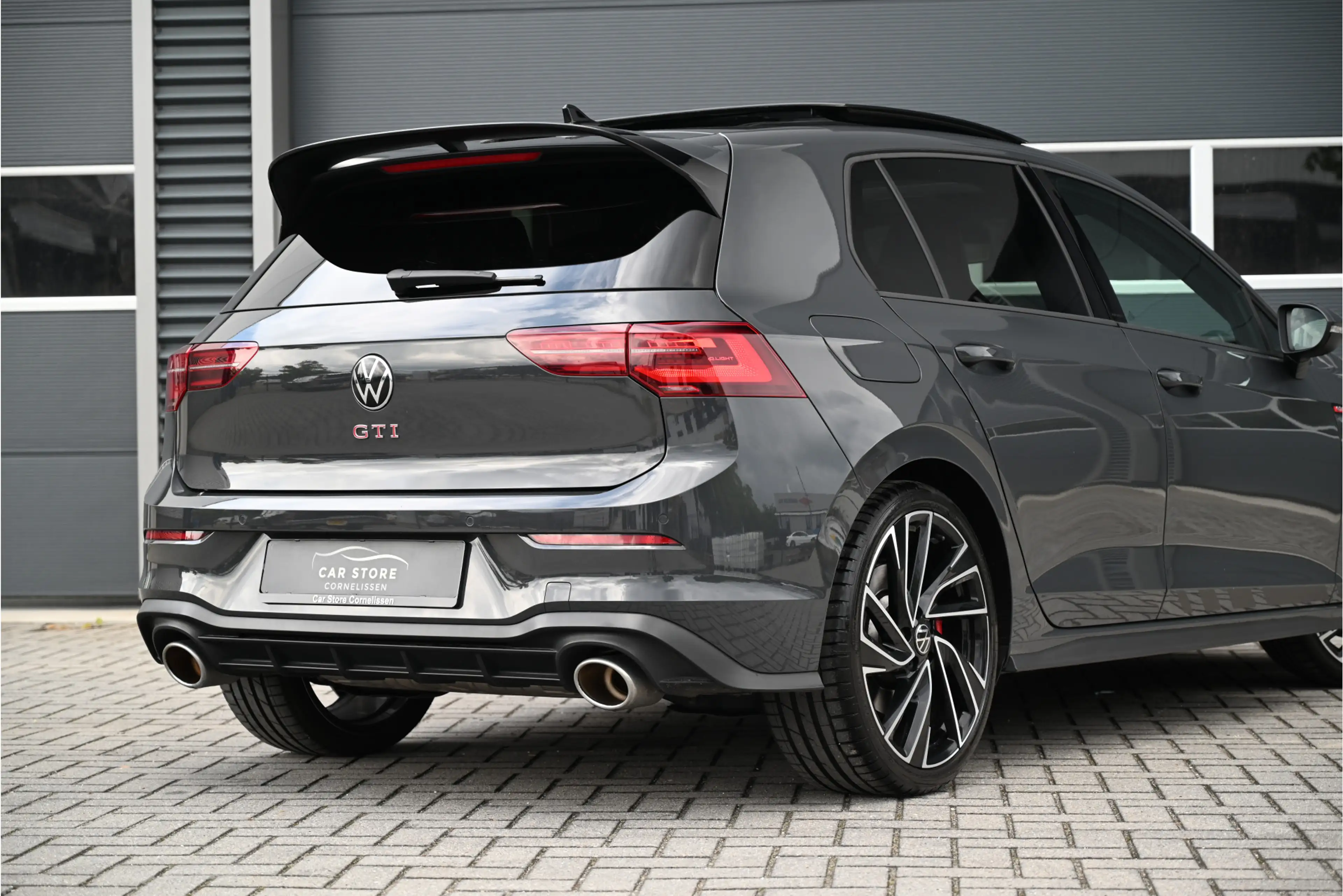 Volkswagen Golf GTI 2.0 TSI CLUBSPORT 300 PK / PANO / IQ LIGHTS / DCC — photo 11