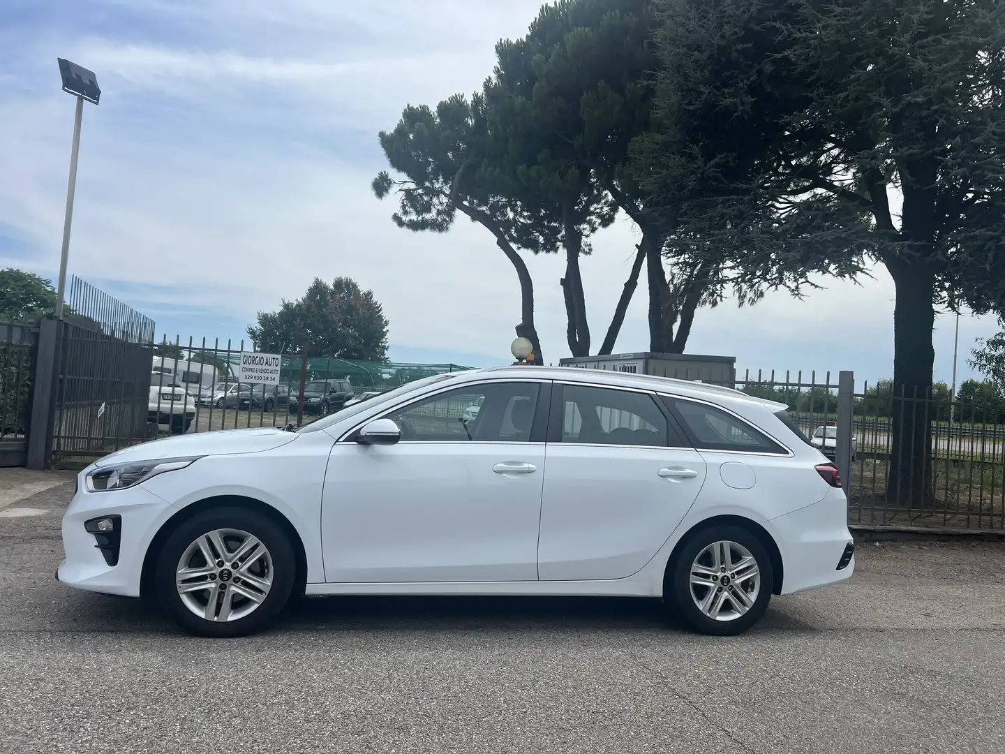 Kia Ceed / cee'd SW 1.6 crdi Cool 115cv auto Bianco - 1
