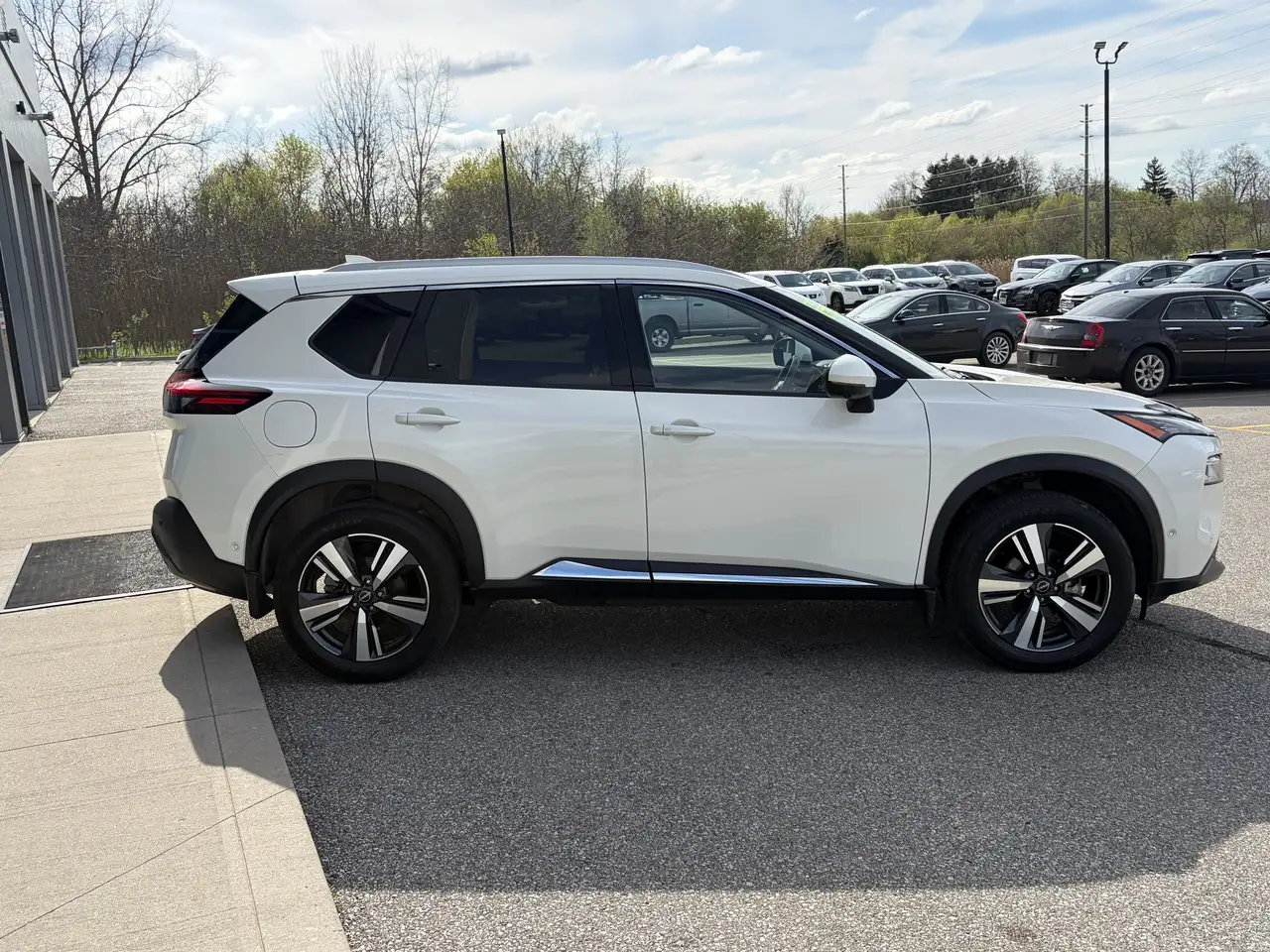 Nissan Rogue снимка Nissan Rogue