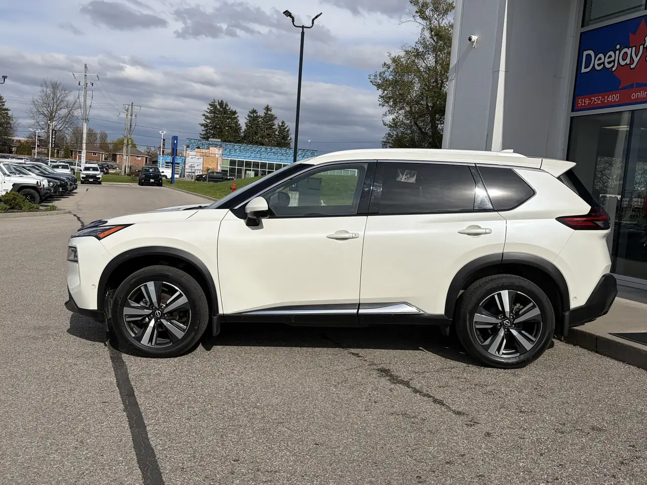 Nissan Rogue снимка Nissan Rogue