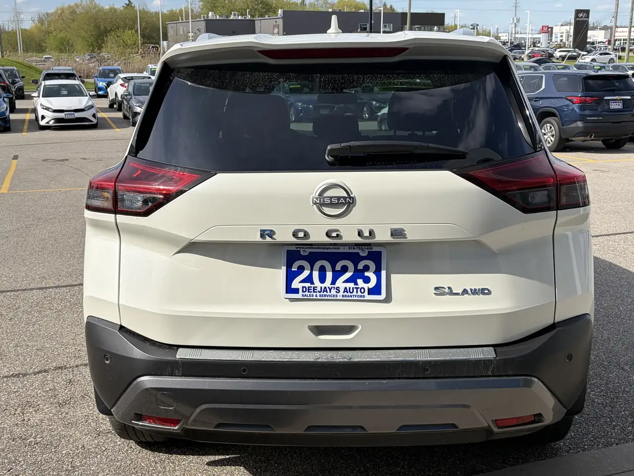 Nissan Rogue снимка Nissan Rogue