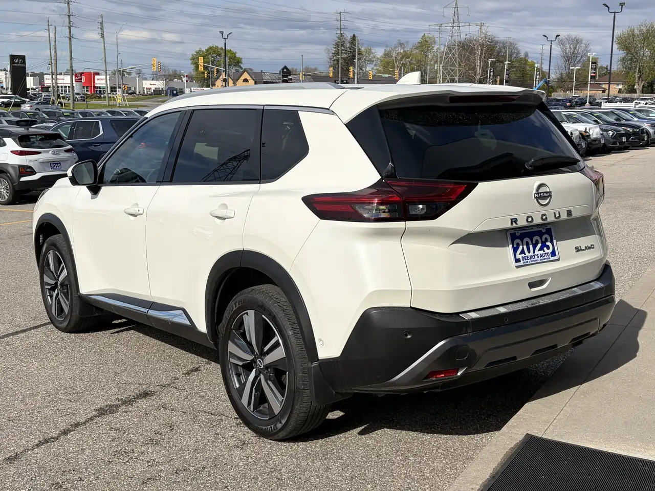 Nissan Rogue снимка Nissan Rogue