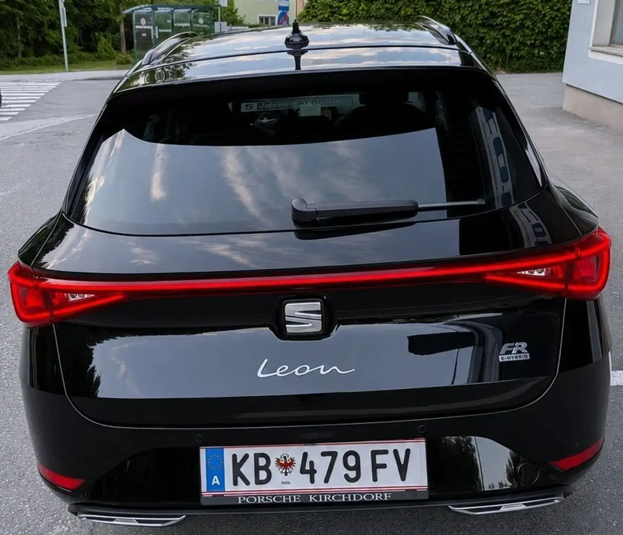 SEAT Leon e-Hybrid FR 150/204 ps Schwarz - 2