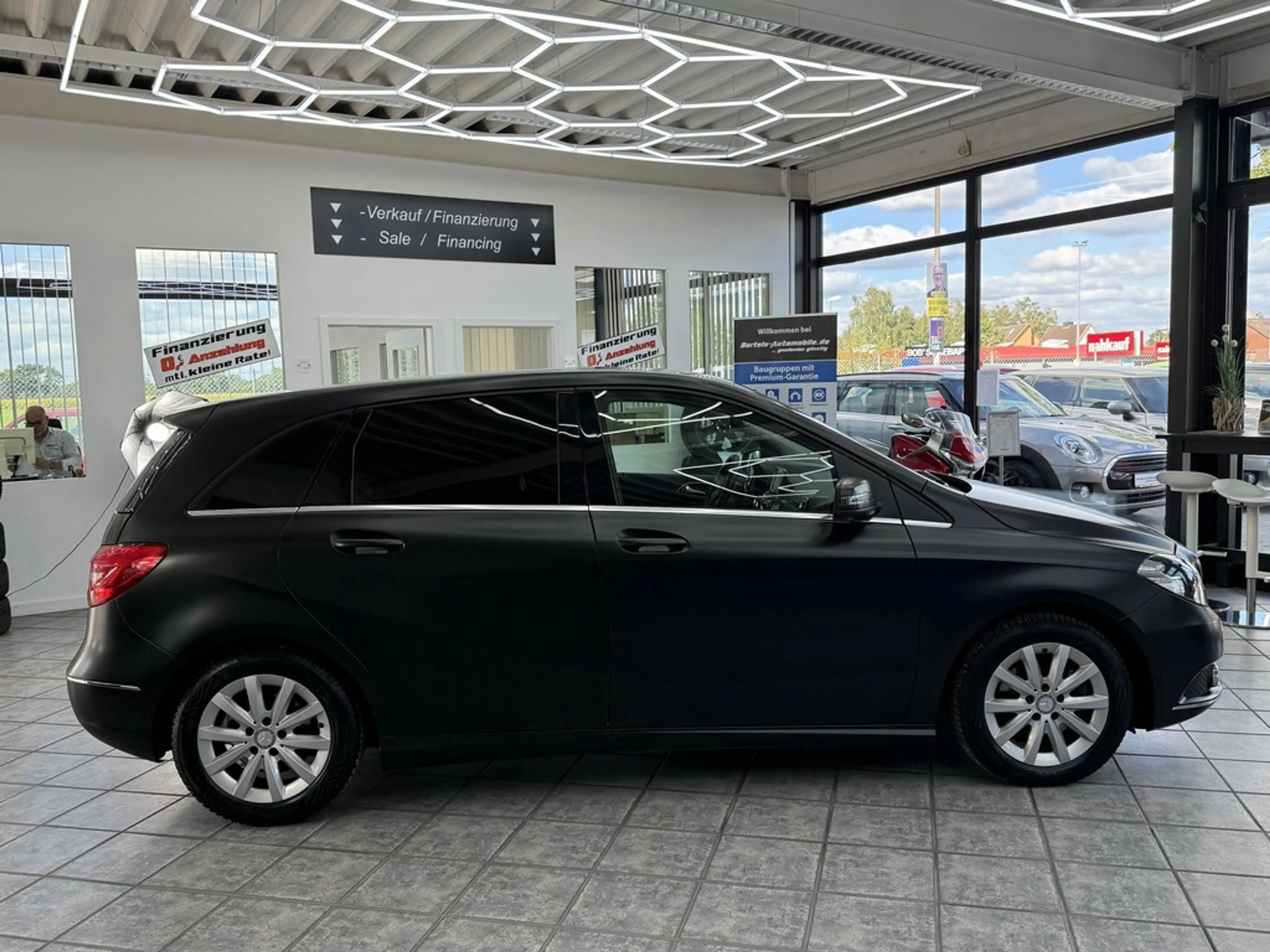 Mercedes-Benz B 200 CGI, Navi, 7G-Tronic, Klimaautom., Sitzh. — photo 11