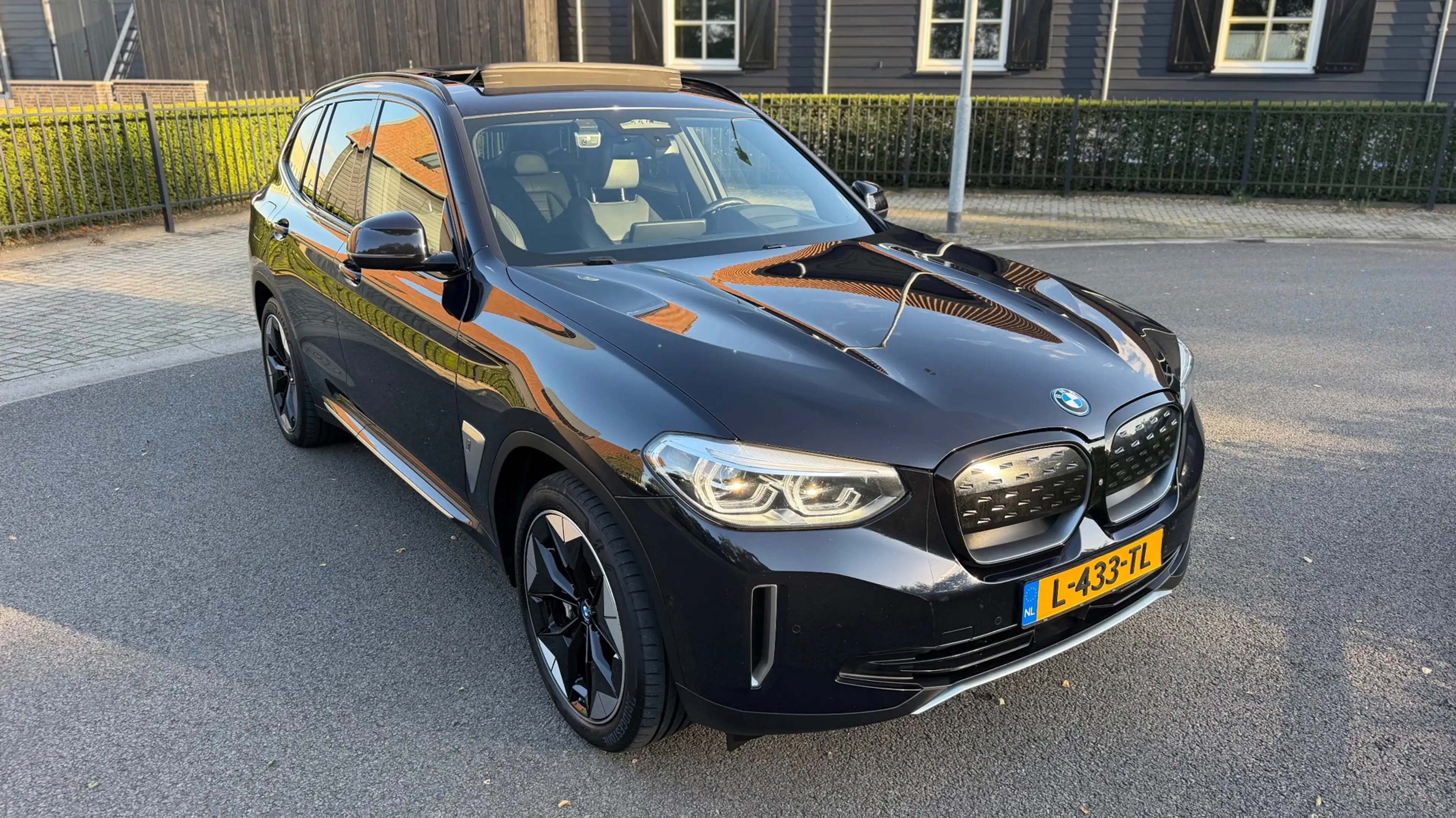 BMW iX3 High Executive 80 kWh SOH 98% PANORAMADAK/HEAD-UP/ — photo 35