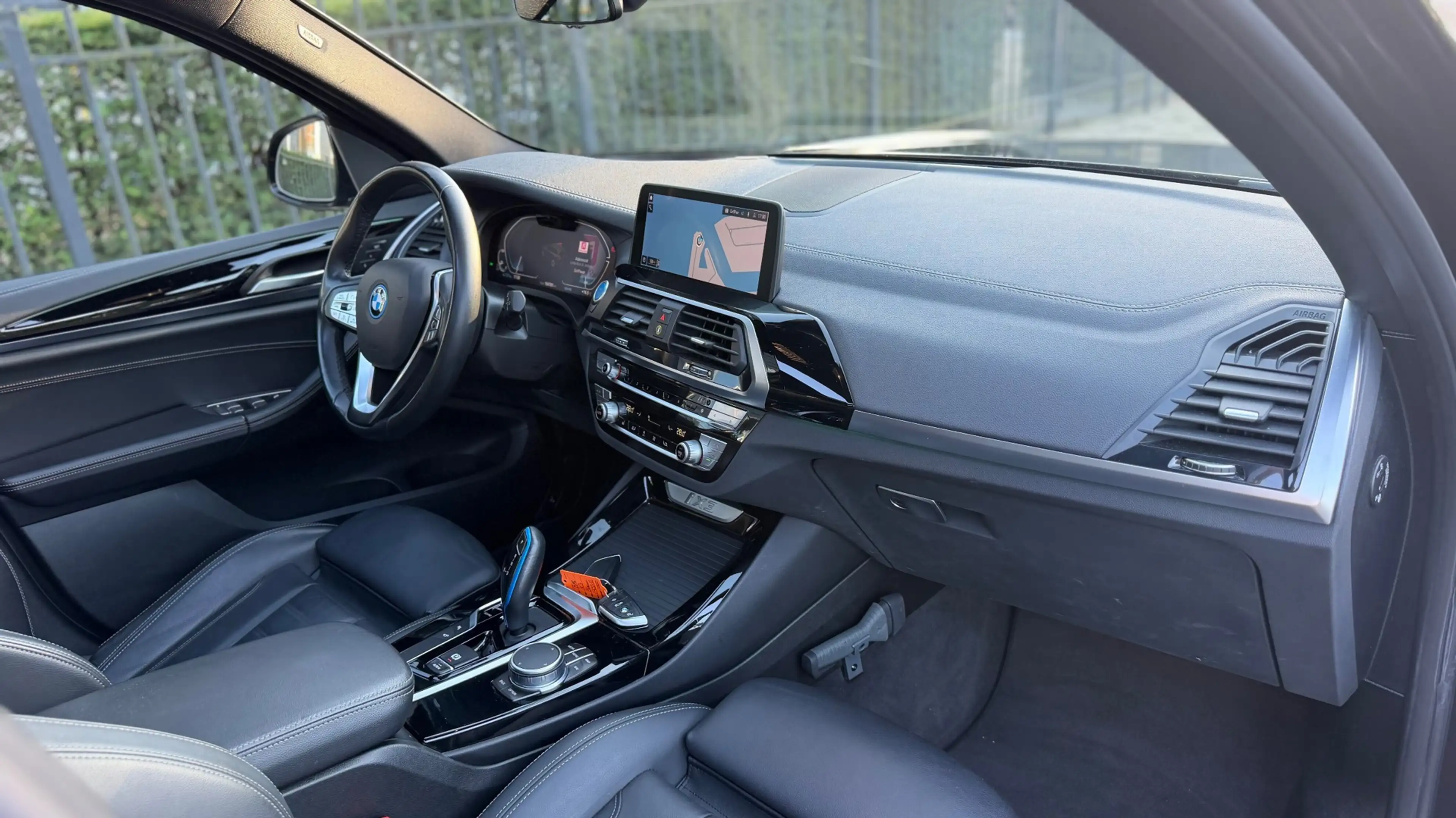 BMW iX3 High Executive 80 kWh SOH 98% PANORAMADAK/HEAD-UP/ — photo 9