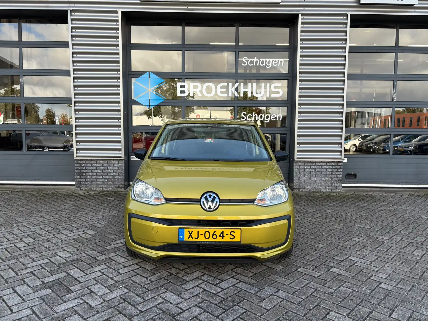Volkswagen up! 1.0 BMT 60 pk take | Airco | Bluetooth | Dab | Jaune - 2