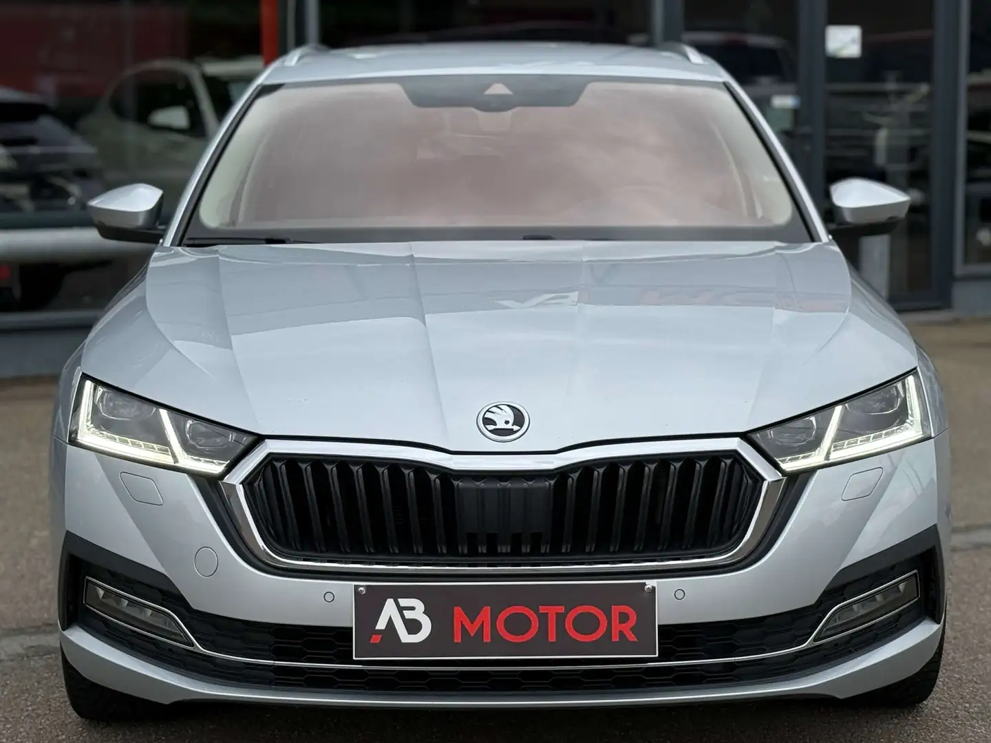 Skoda Octavia SW 2.0 CRTDi FIRST EDITION 110KW AUTO DSG GPS CAME Argent - 2