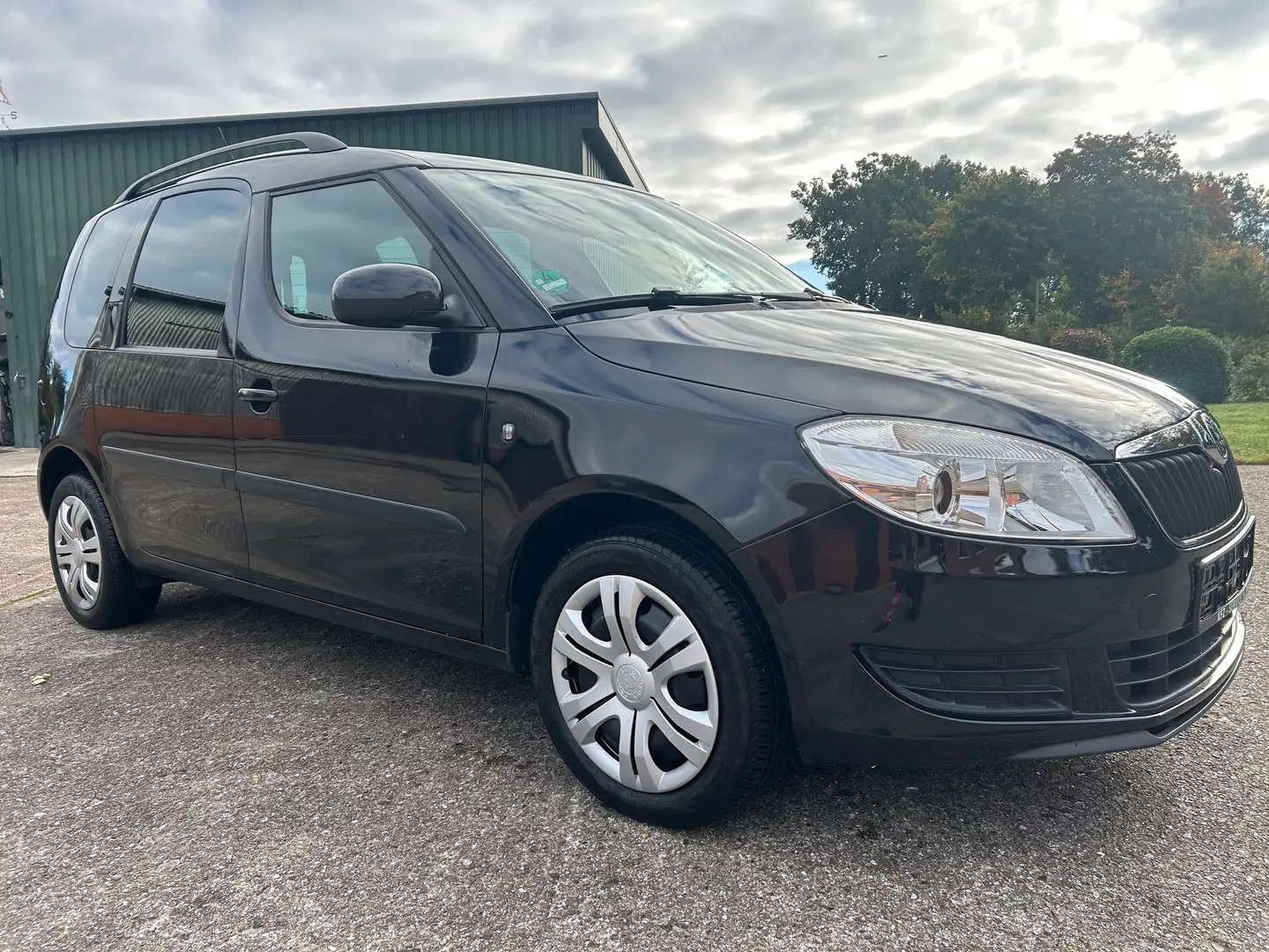 Skoda Roomster Style Plus Edition Schwarz - 2