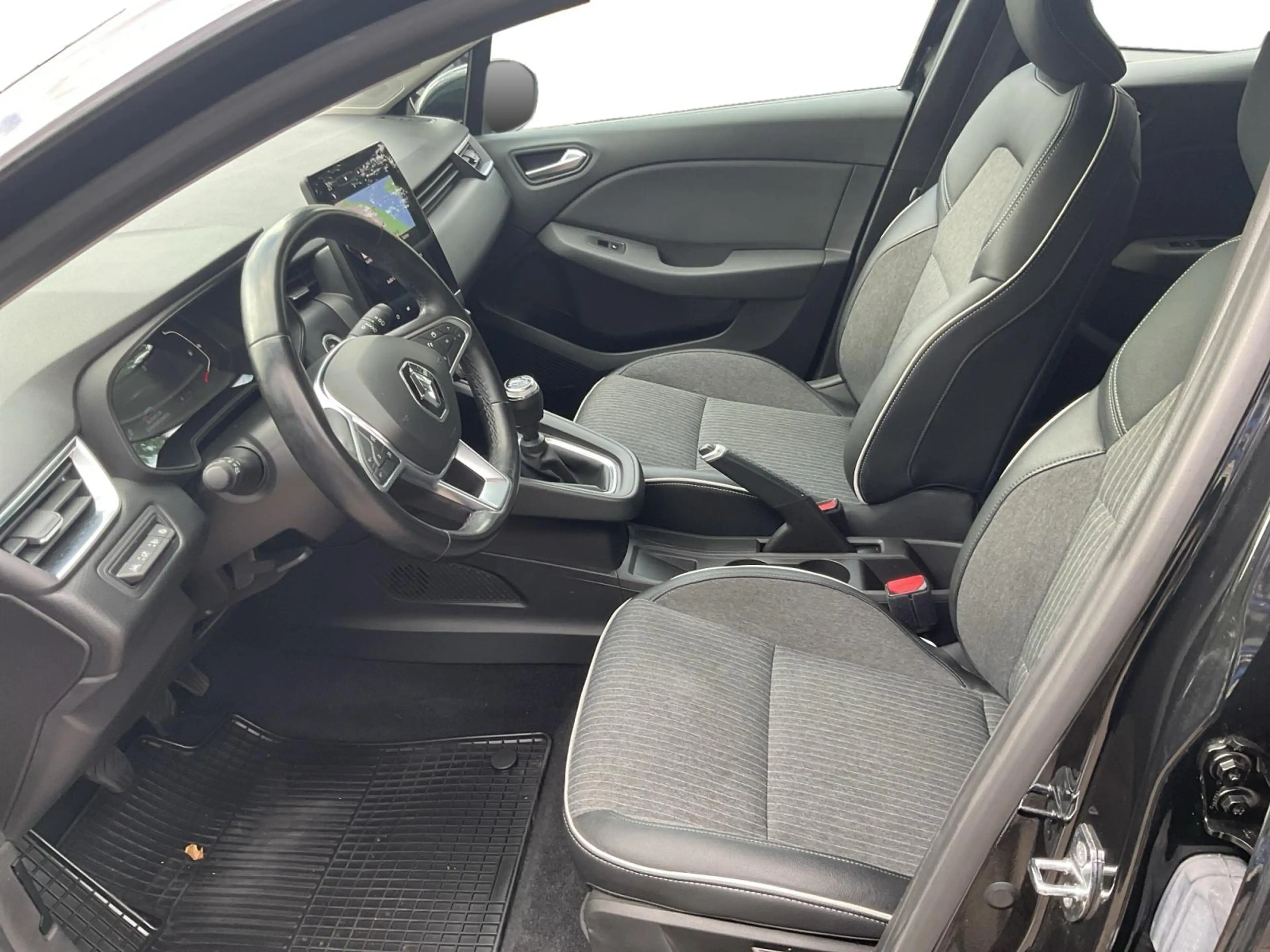 Renault Clio IV Intens Tce 90 — photo 10