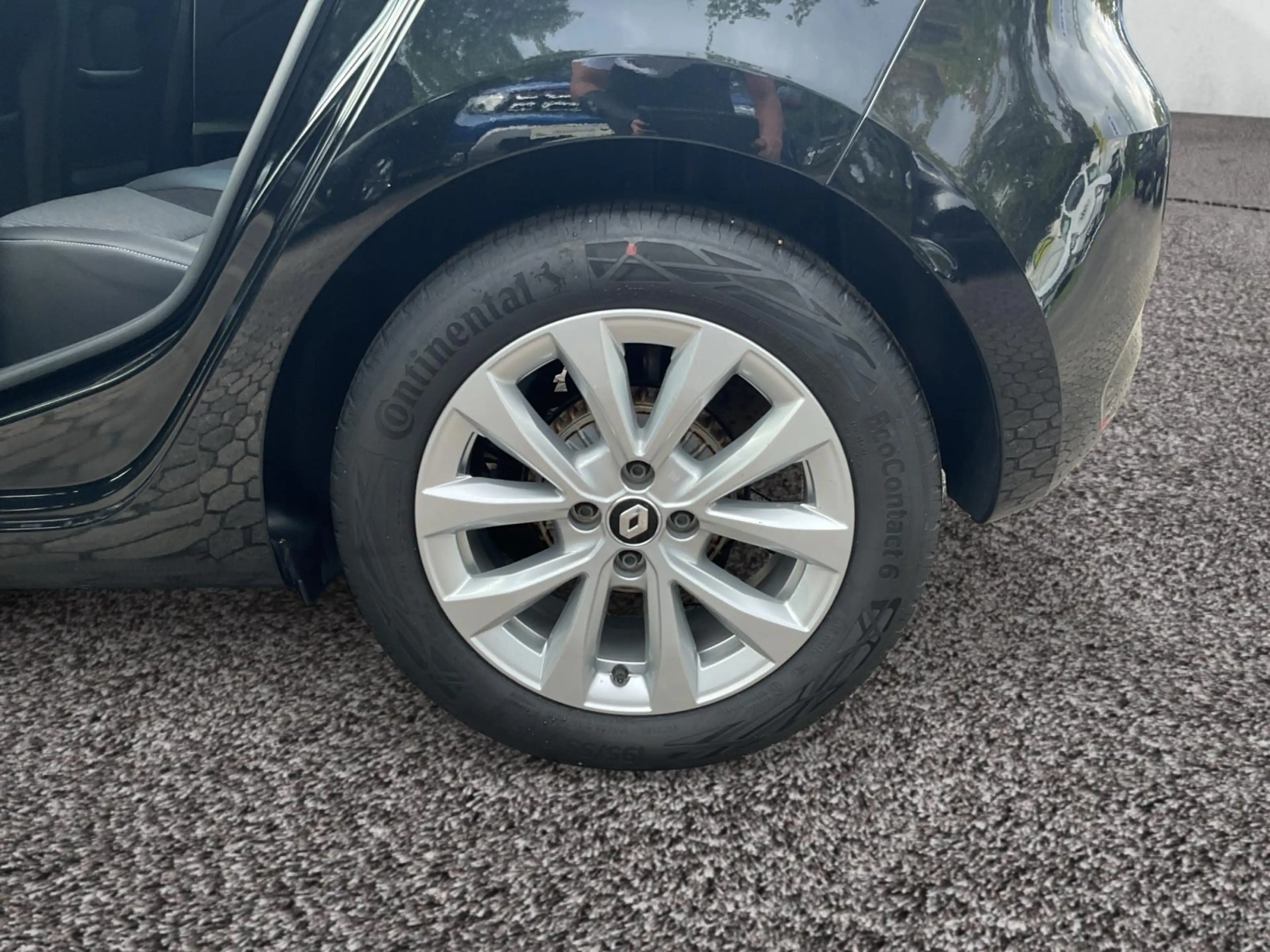 Renault Clio IV Intens Tce 90 — photo 15