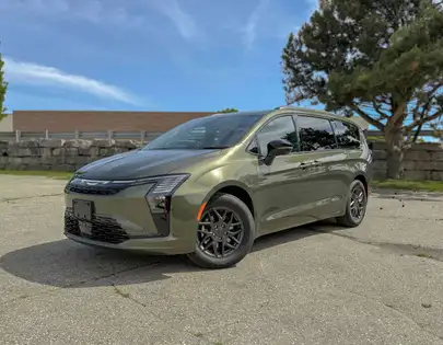 Gray 2027 Chrysler Pacifica Minivan Front-Wheel Drive Automatic