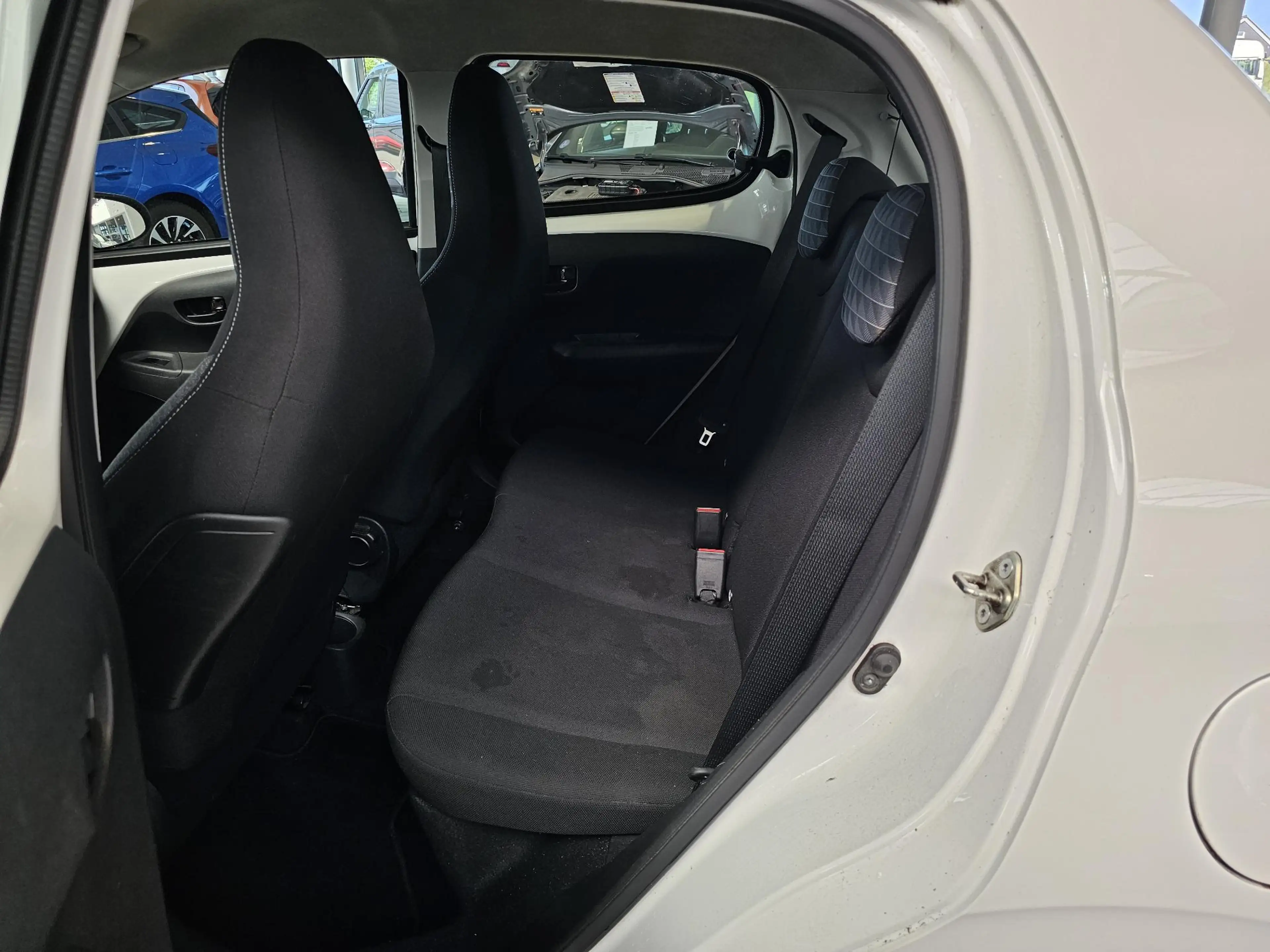 Peugeot 108 1.0 e-VTi Active — photo 10
