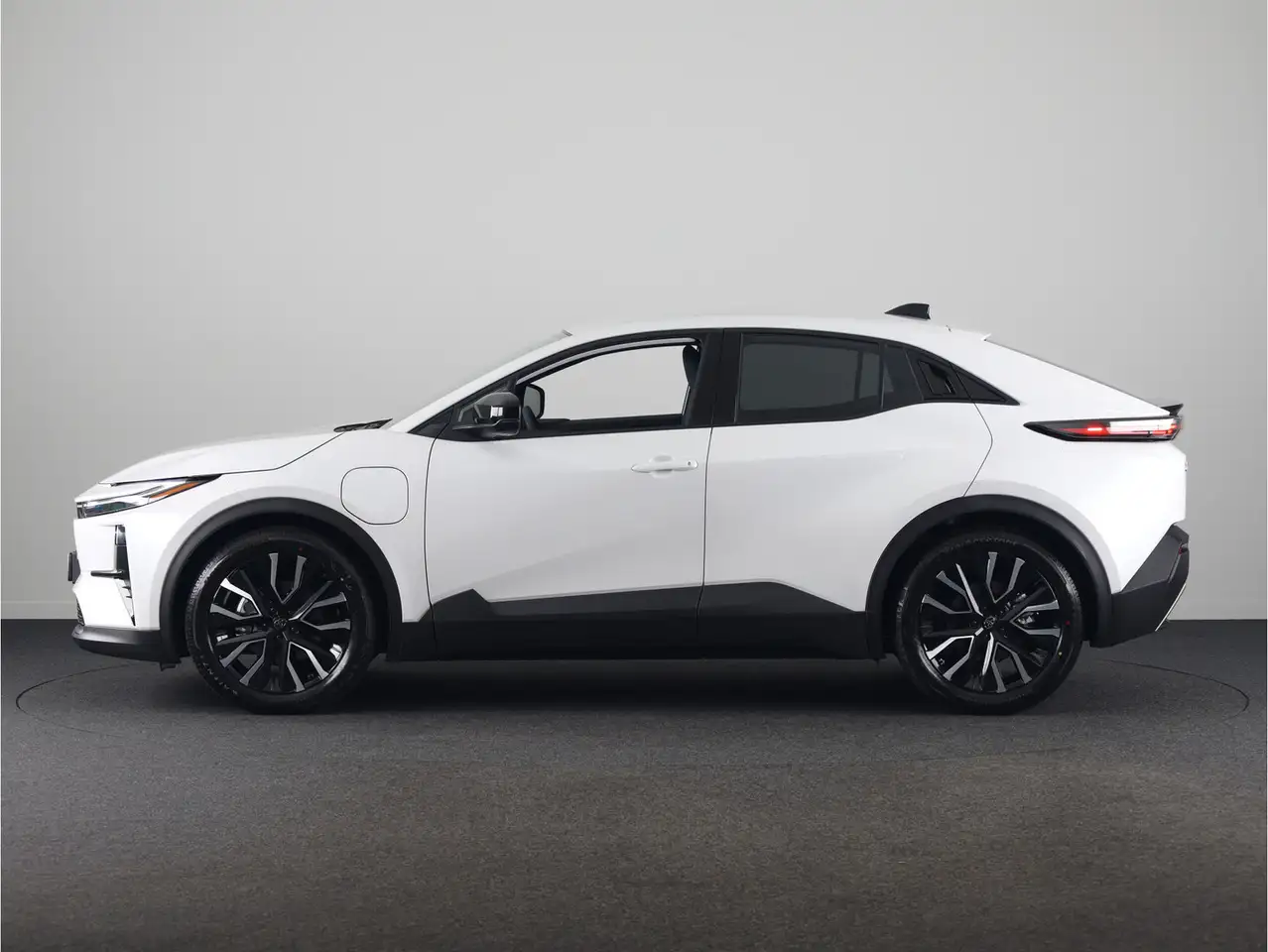 Toyota C-HR 2026 — фото 11