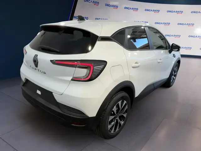 Renault Captur view 4