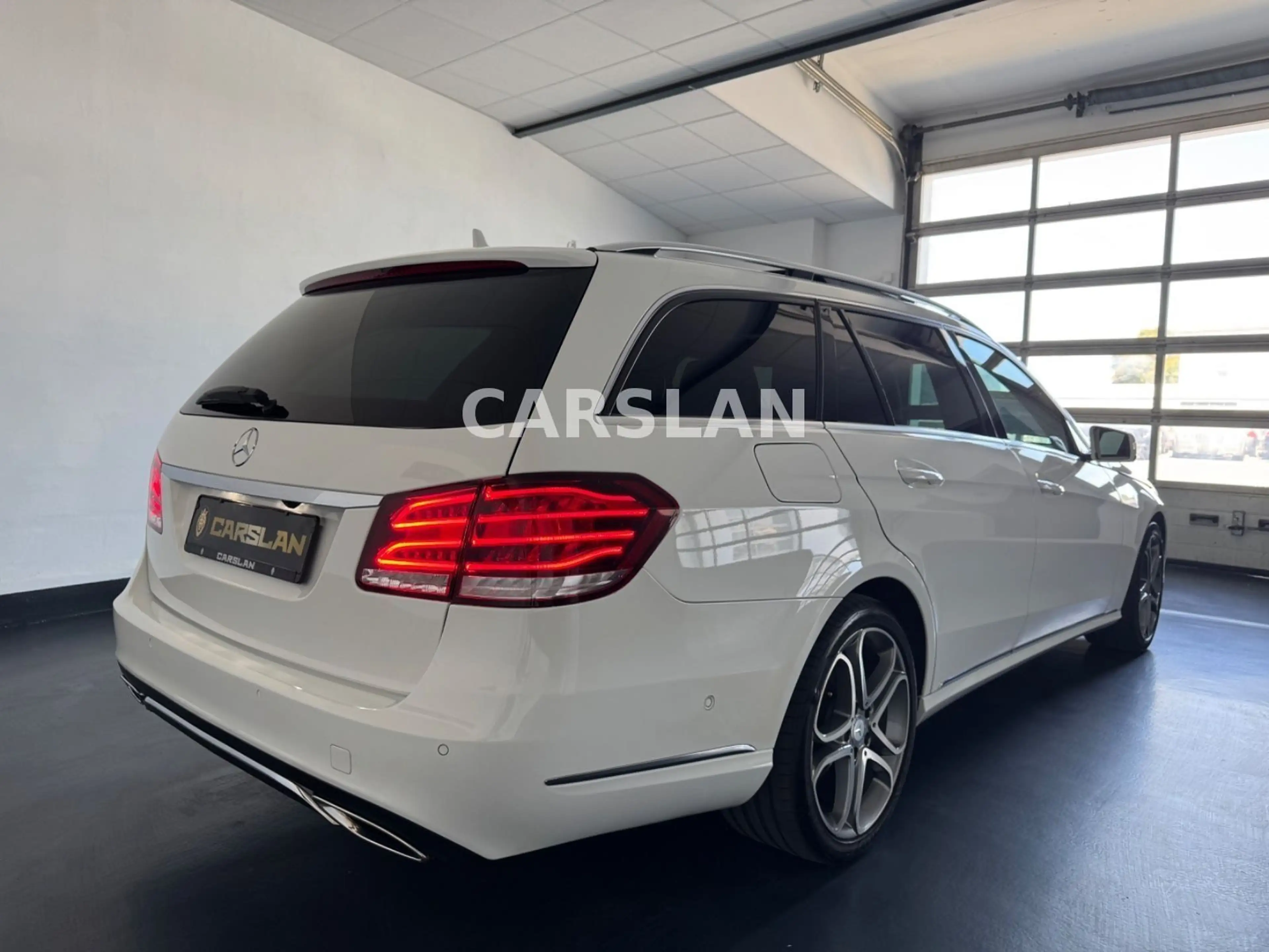 Mercedes-Benz E 220 CDI T AVANTGARDE 2.HAND+PANO+360°+AHK+LED — photo 15