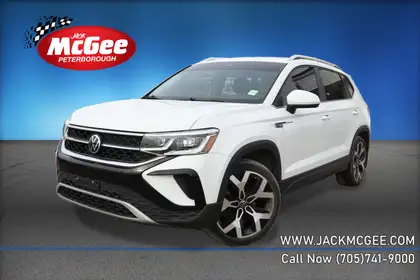 White 2022 Volkswagen Taos Highline 4Motion SUV / Crossover Automatic
