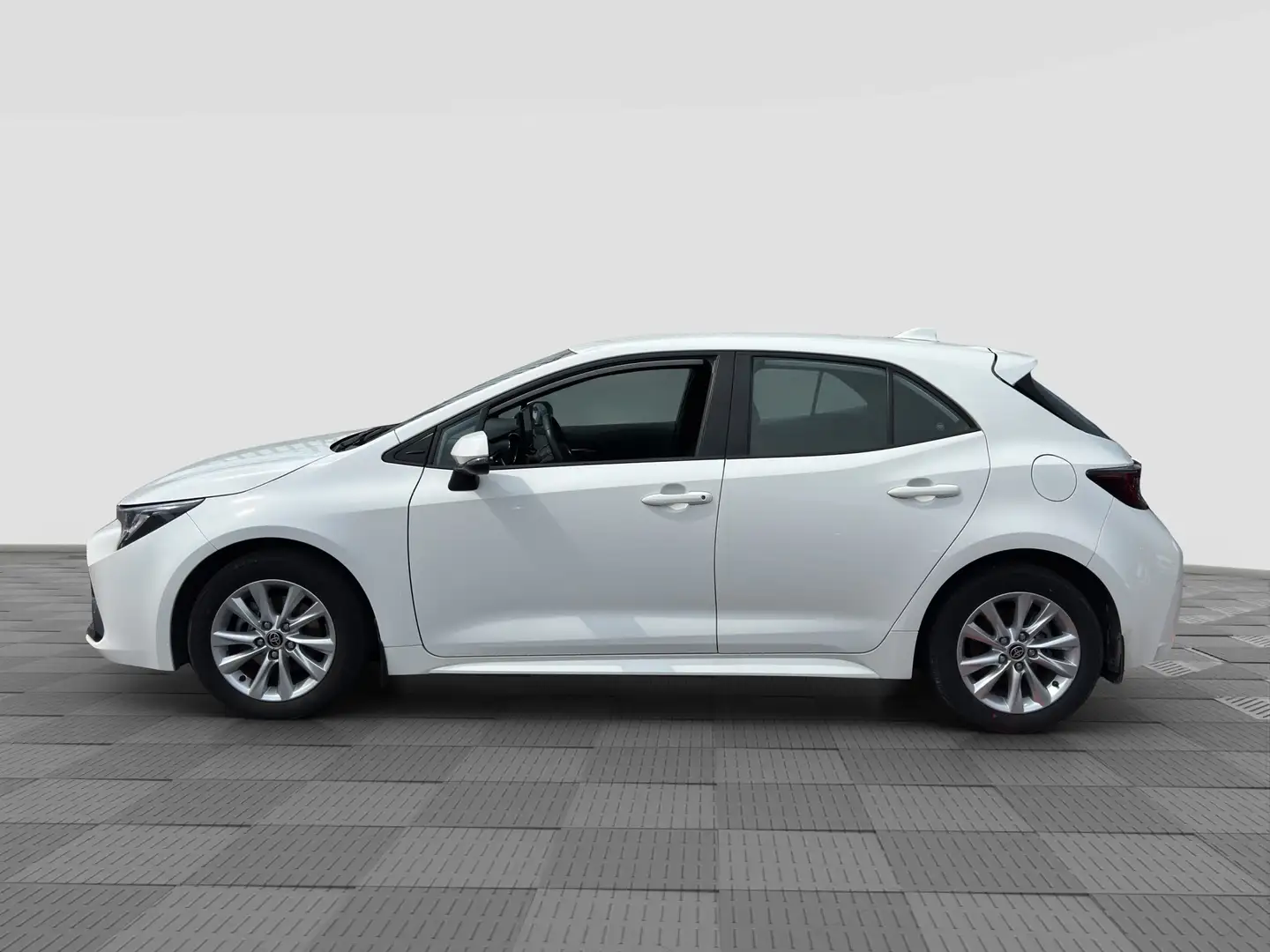 Toyota Corolla Active 1.8 Hybrid Bianco - 2