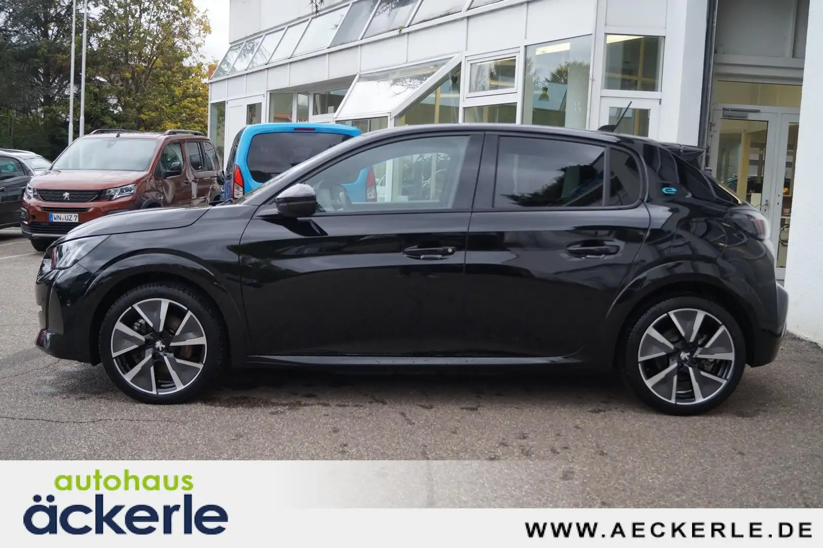 Peugeot 208 e- GT Pack Schwarz - 2