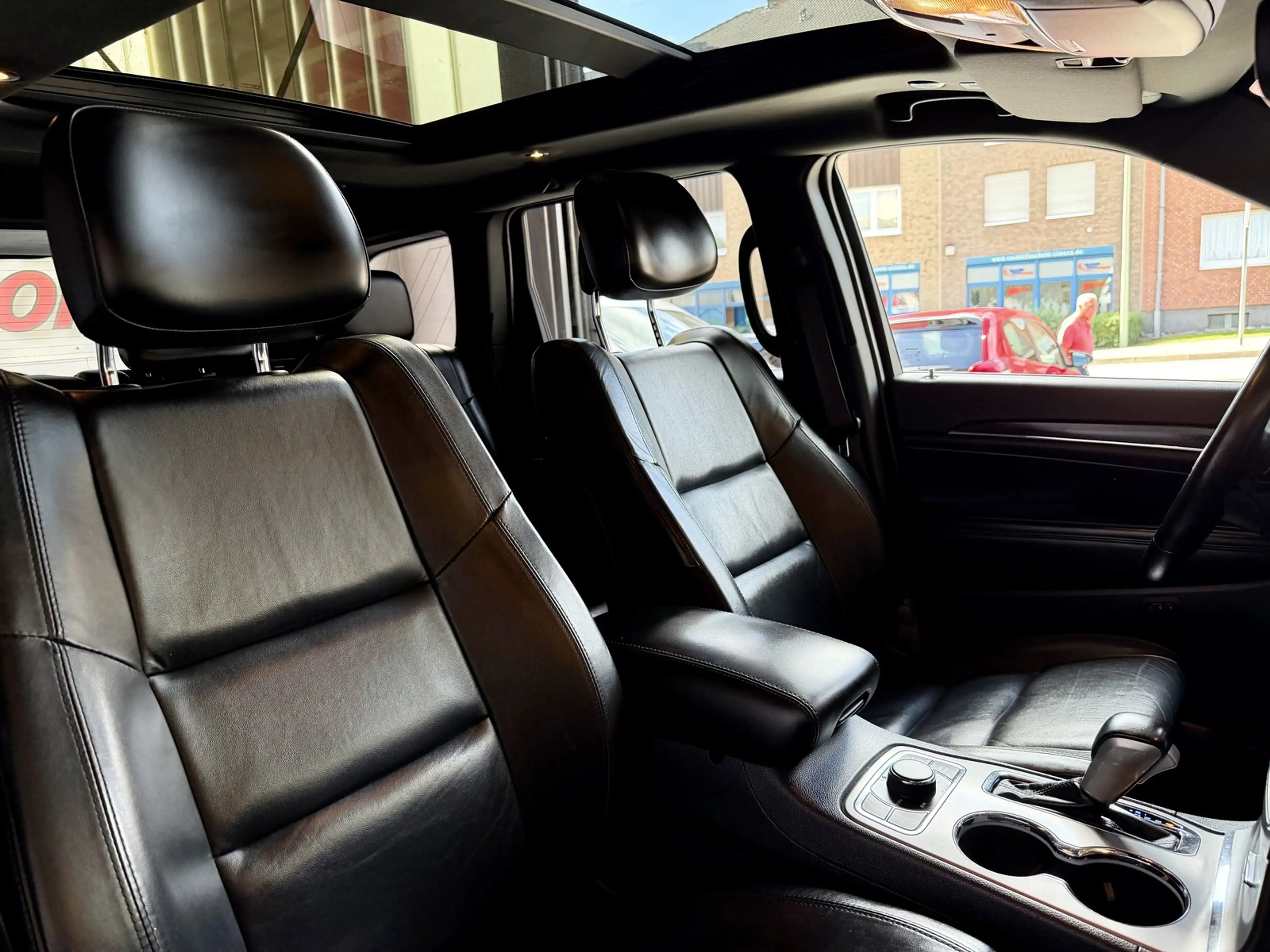 Jeep Grand Cherokee 3.0 CRD Limited *Pano*AHK*NAVI*** **************** — photo 22