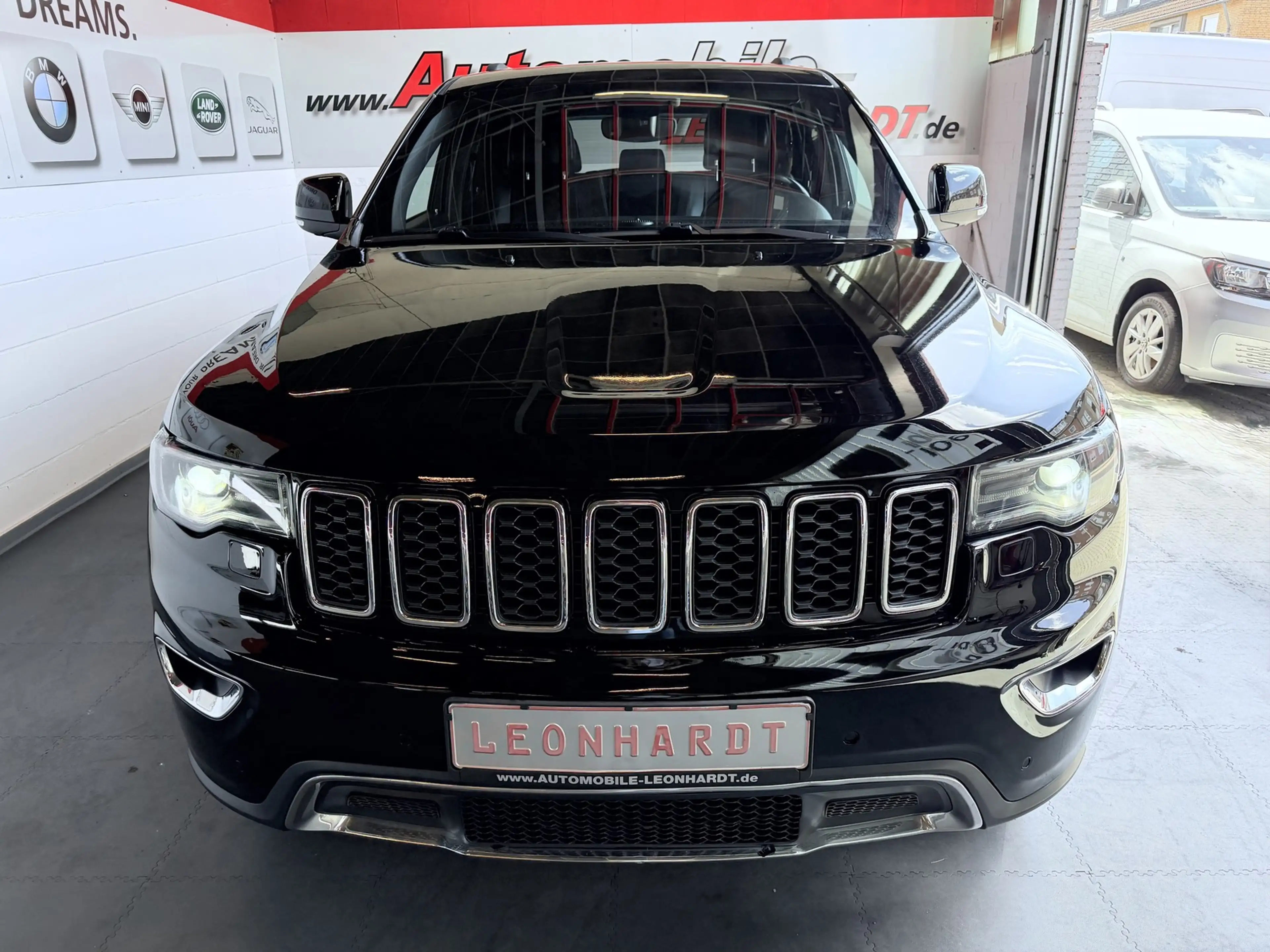Jeep Grand Cherokee 3.0 CRD Limited *Pano*AHK*NAVI*** **************** — photo 3