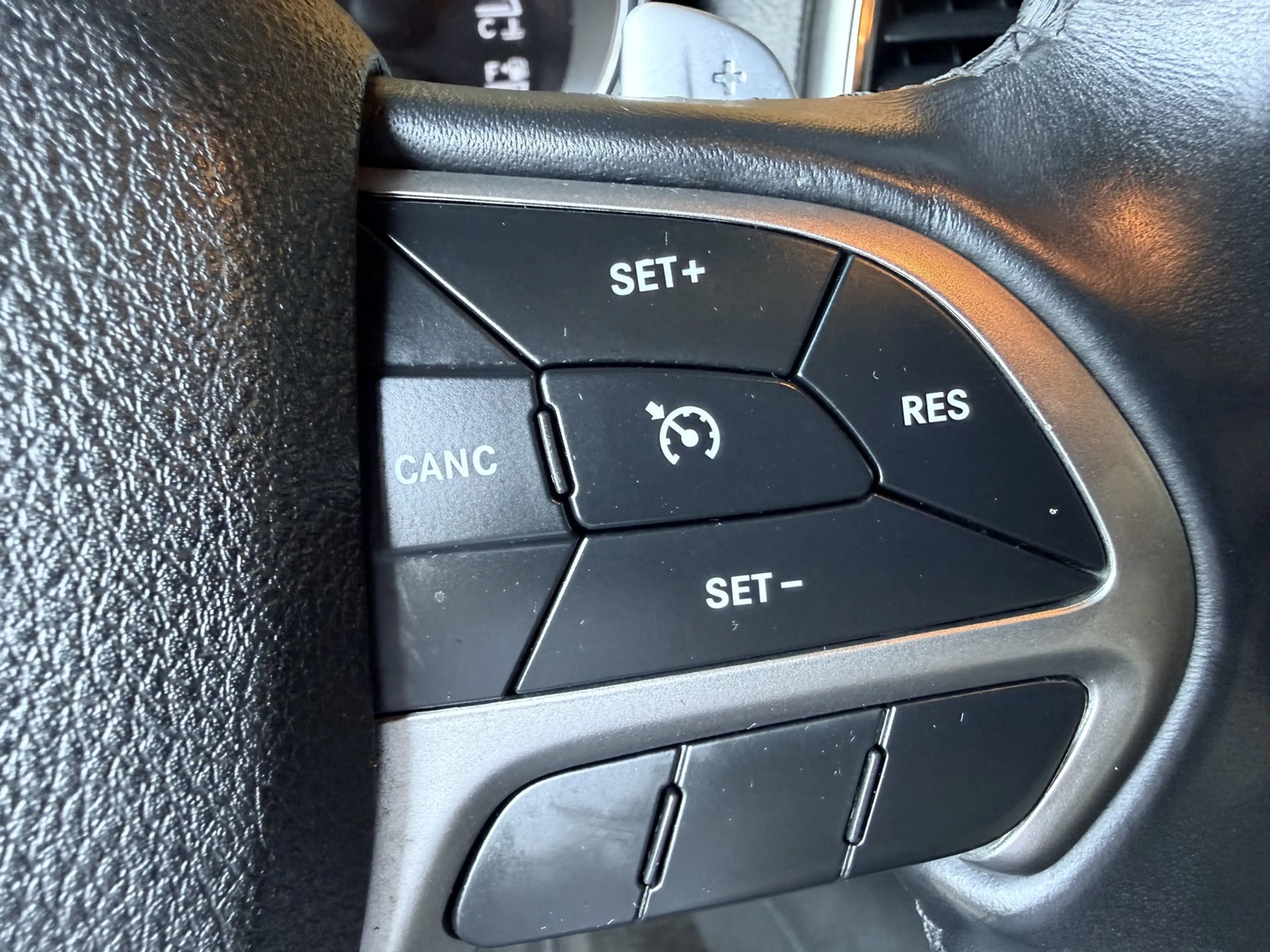 Jeep Grand Cherokee 3.0 CRD Limited *Pano*AHK*NAVI*** **************** — photo 17