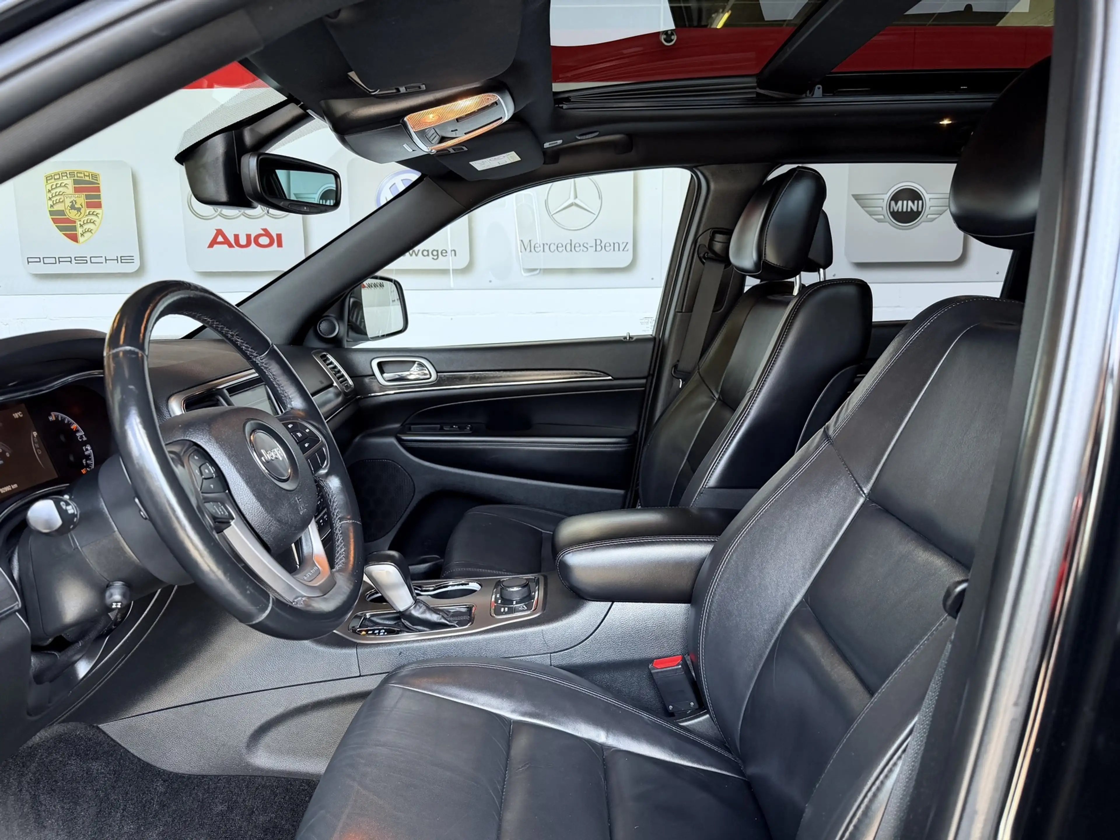 Jeep Grand Cherokee 3.0 CRD Limited *Pano*AHK*NAVI*** **************** — photo 10