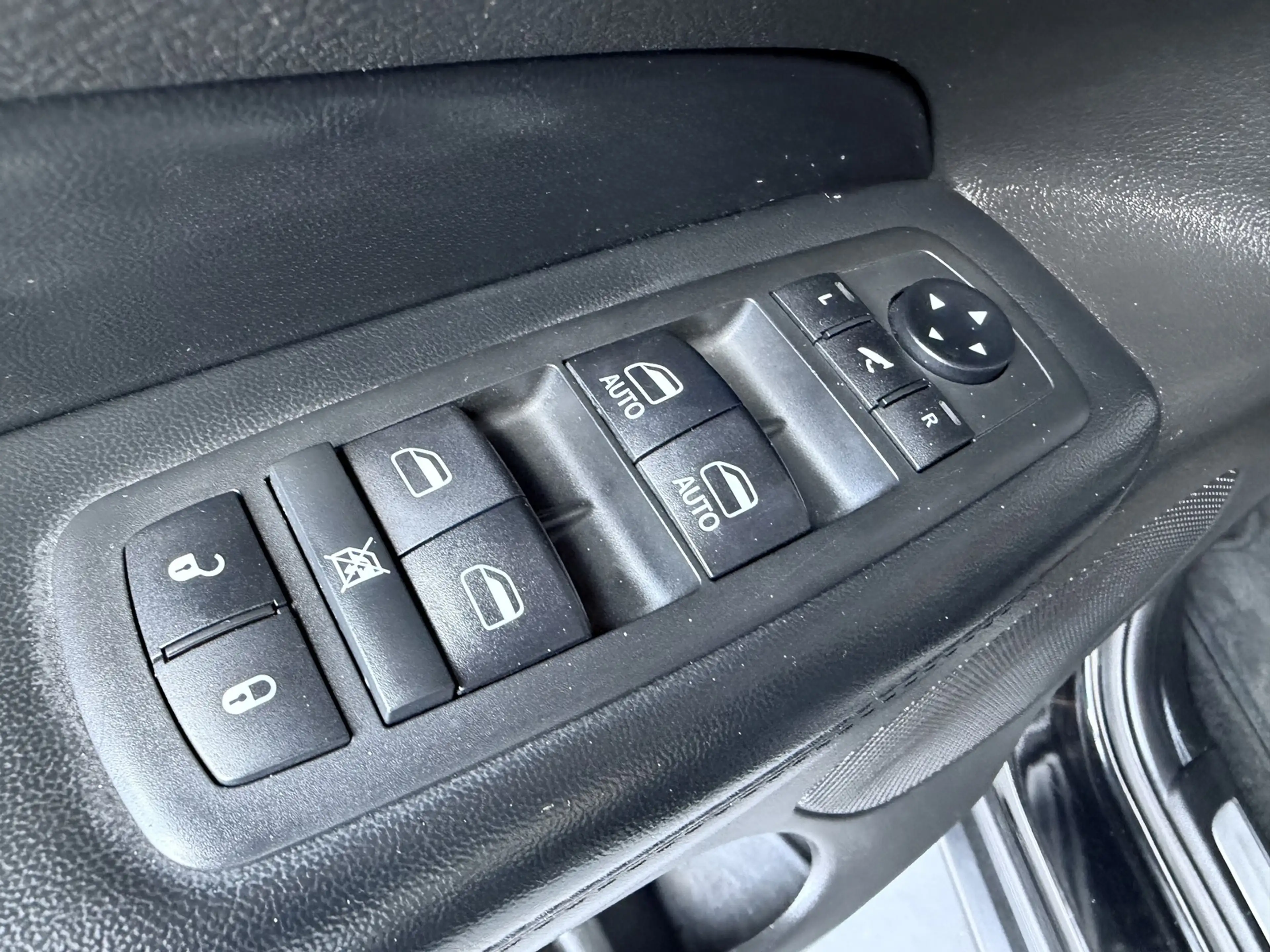 Jeep Grand Cherokee 3.0 CRD Limited *Pano*AHK*NAVI*** **************** — photo 15