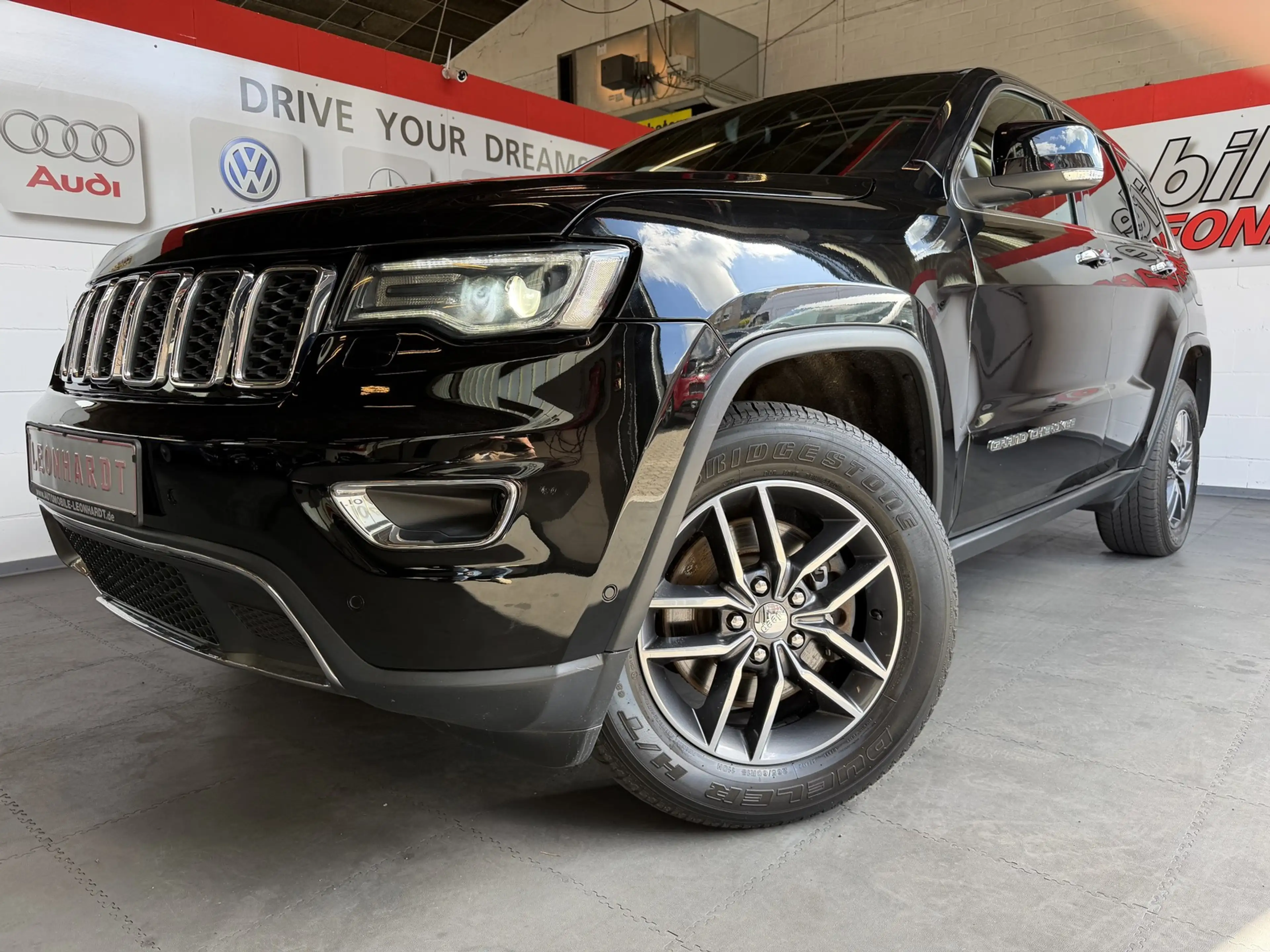 Jeep Grand Cherokee 3.0 CRD Limited *Pano*AHK*NAVI*** **************** — photo 23