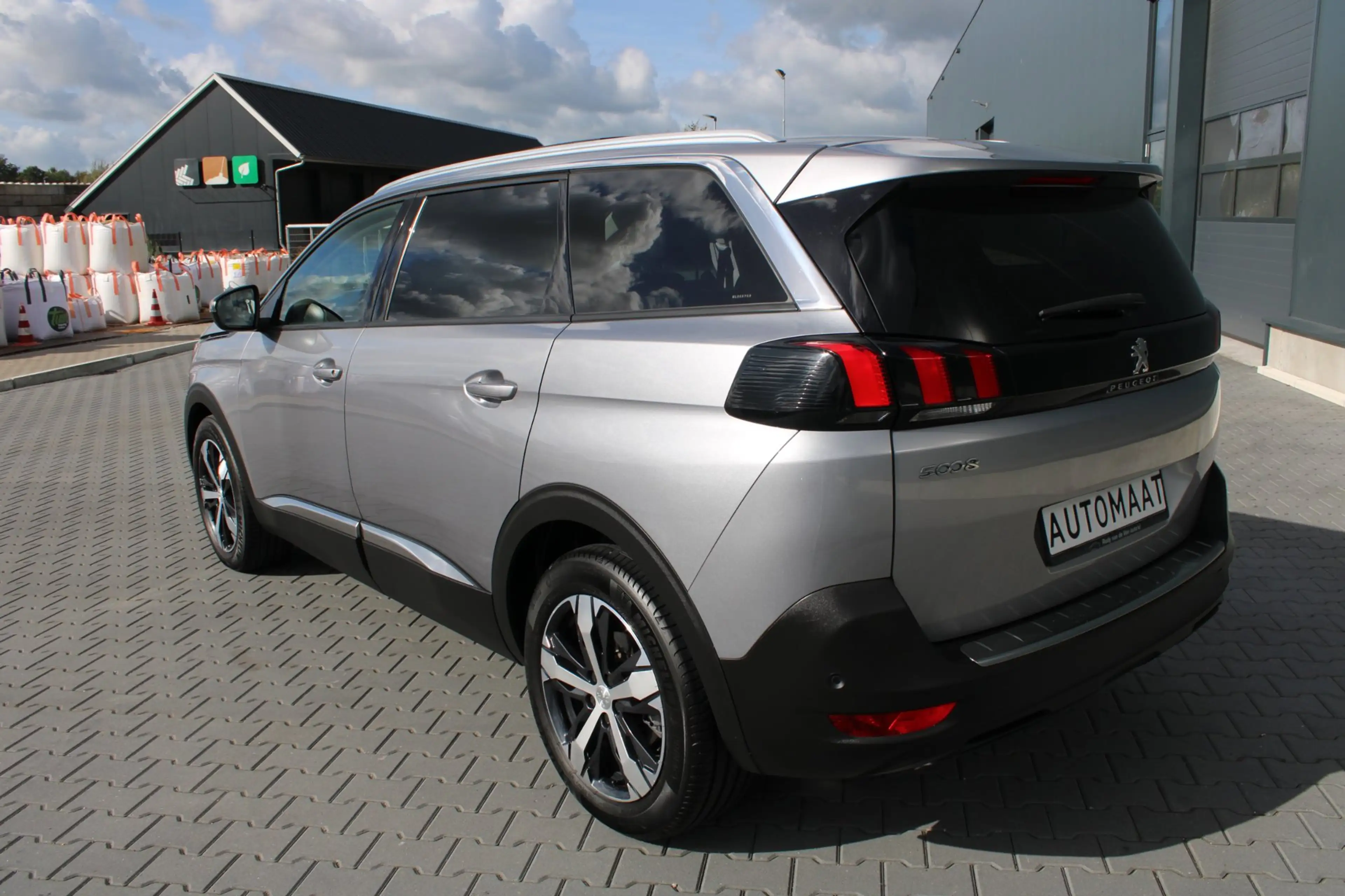 Peugeot 5008 1.2 PureTech GT-Line AUTOMAAT SCHUIFDAK 7 PERSOONS — photo 3
