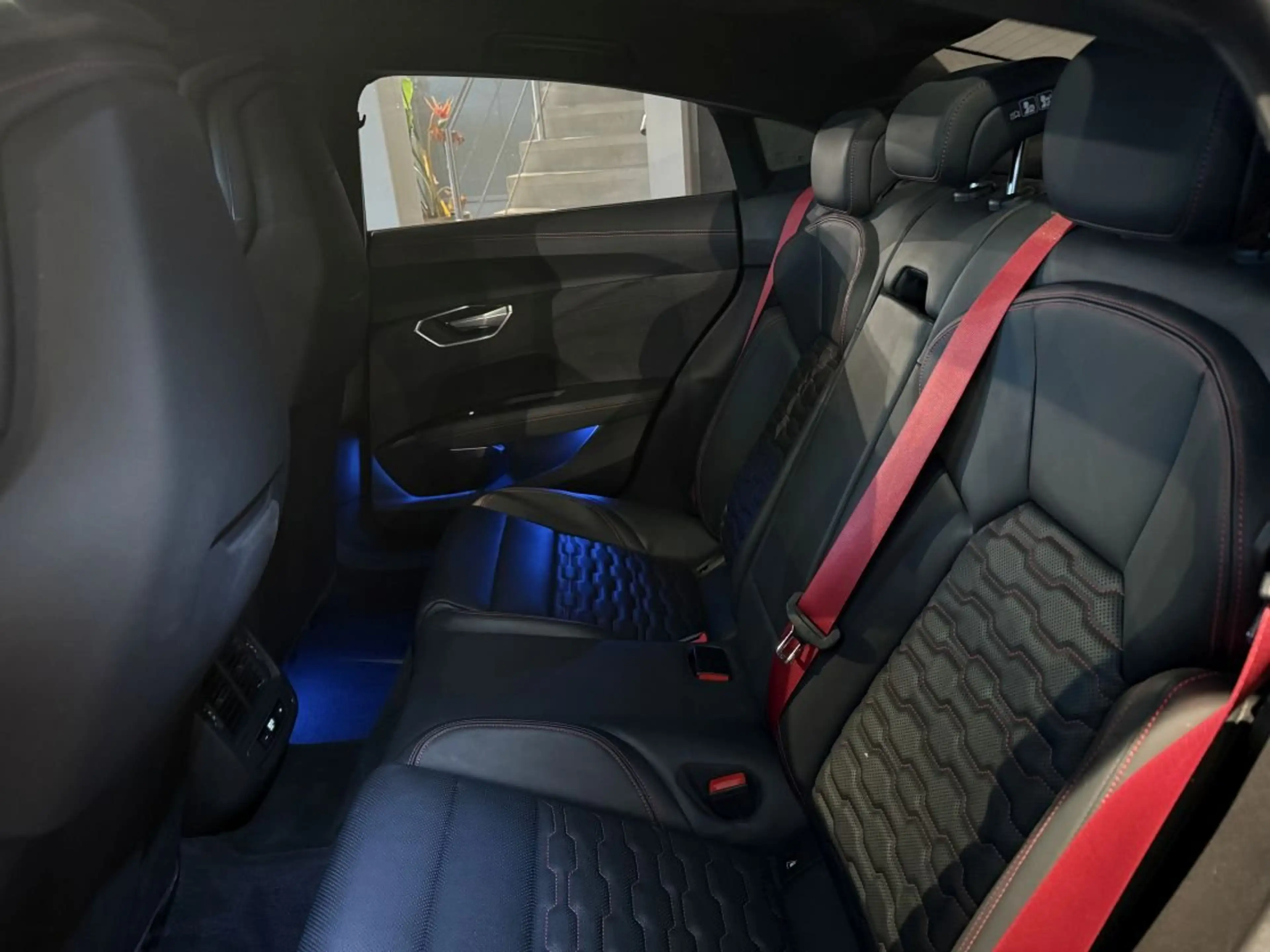 Audi RS e-tron GT 646PK * CERAMIC * LASER * 360° CAMERA * PANO * — photo 9