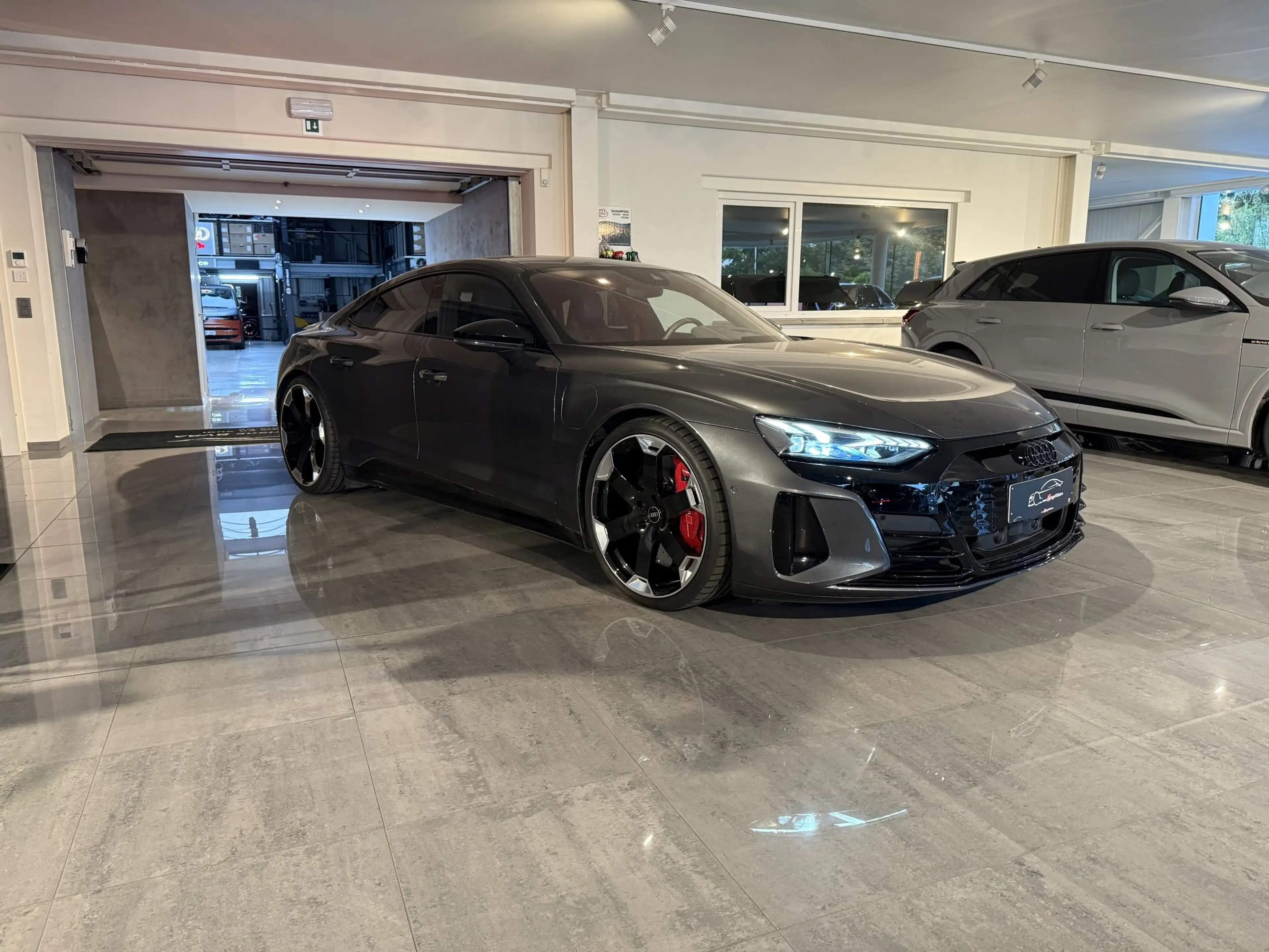 Audi RS e-tron GT 646PK * CERAMIC * LASER * 360° CAMERA * PANO * — photo 2